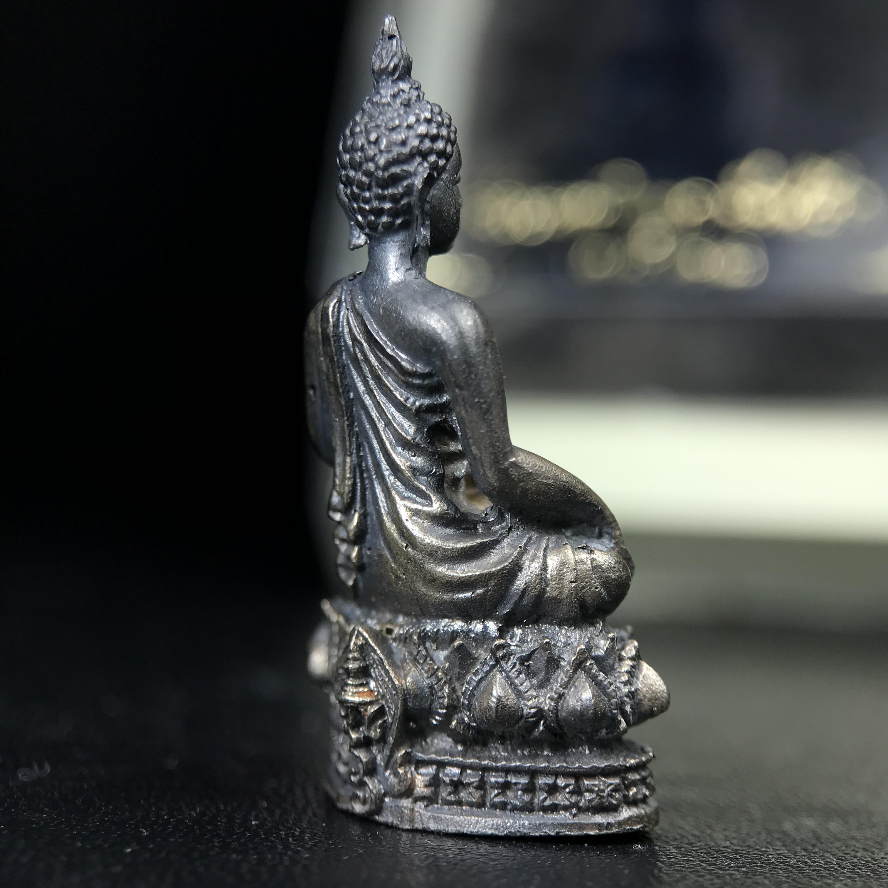 พระกริ่งพรหมรังสี อนุสรณ์ 190 ปี สมเด็จพระพุฒาจารย์ โต วัดอินทรวิหาร ปี2521 เนื้อเงิน(ผิวเดิมเข้มขลัง)พิธีมหาพุทธาภิเษกครั้งยิ่งใหญ่ พิธีสรรพสิทธิชัยไพรีพินาศมหามังคลาภิเษก หมายถึงฤกษ์การปลุกเสกที่เน้นด้านโชคลาภ มีชัยชนะต่อศัตรูการค้า การงาน(รุ่นนี้แนะนำ)