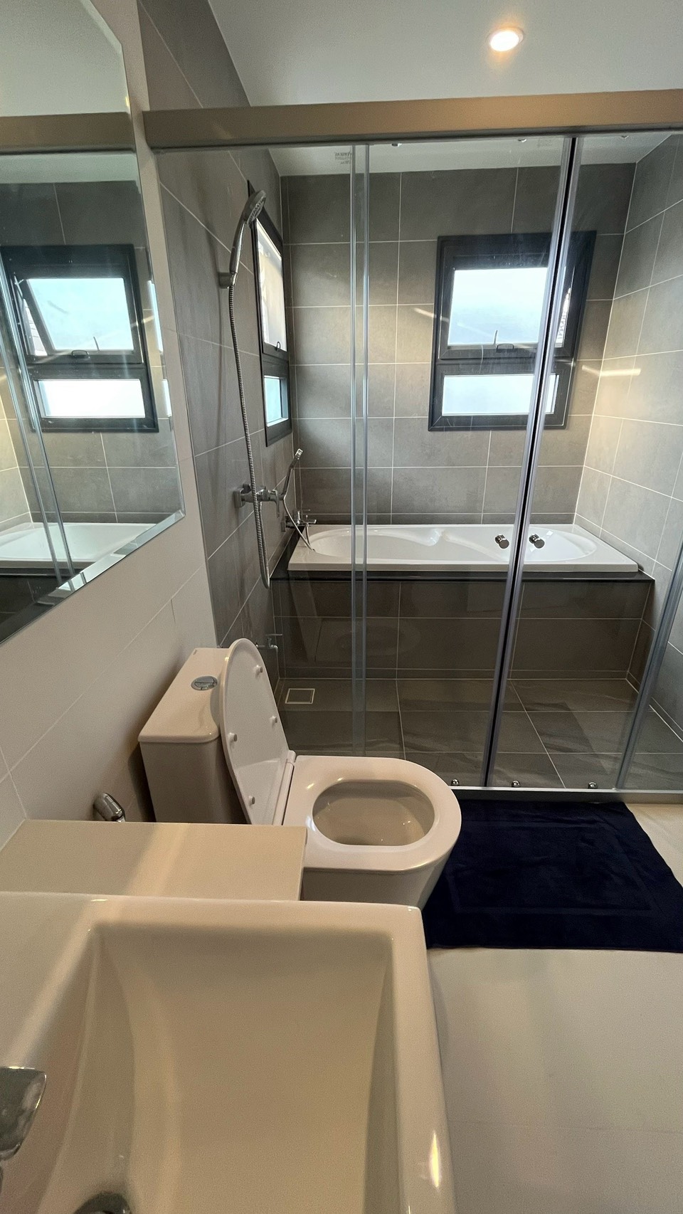 For Rent : Kohkaew, Supalai Lake Ville, 4 Bedrooms 3 Bathrooms