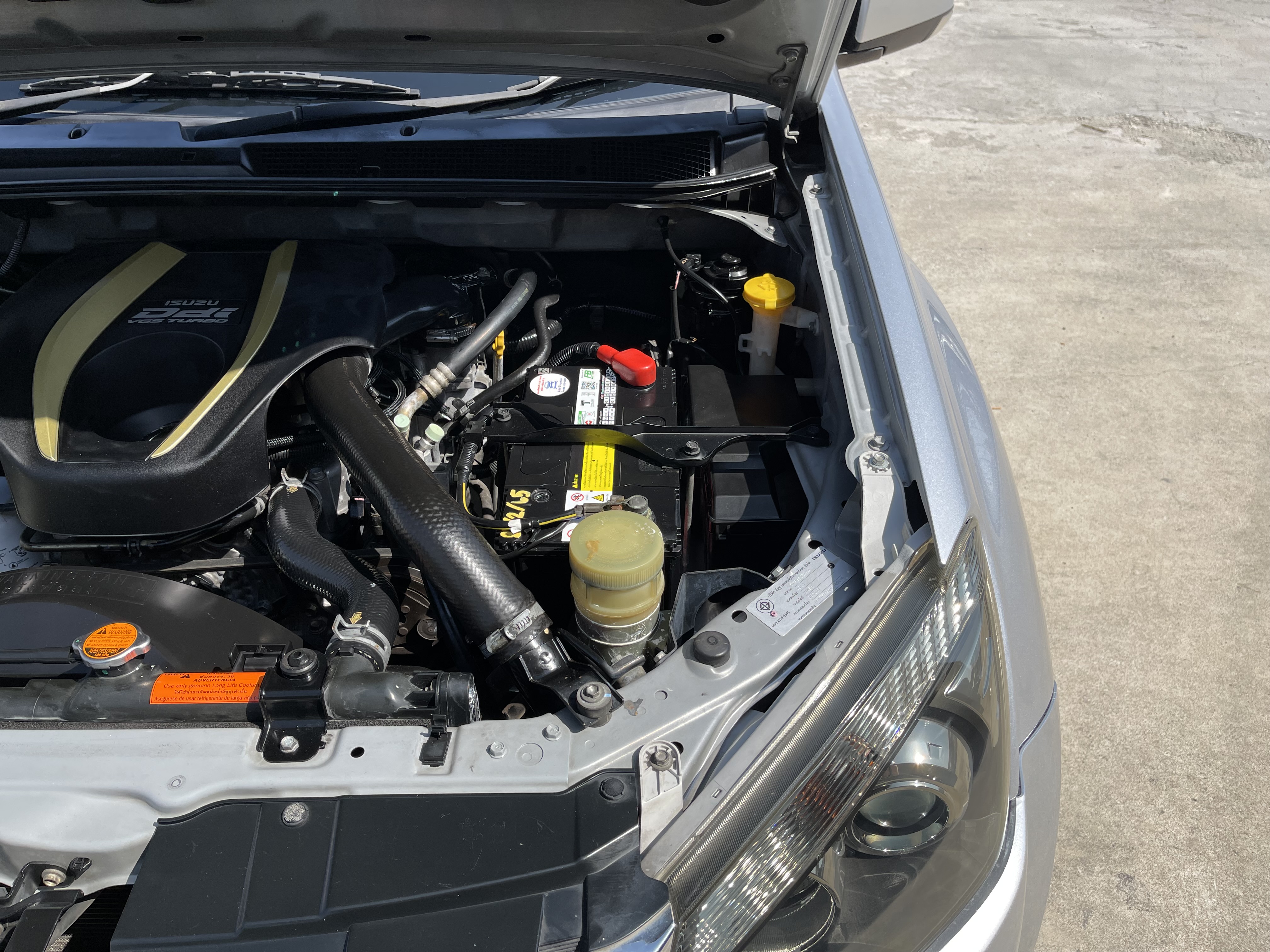 Isuzu Dmax All New Cab Hilander 2.5 Vgs Z 2012 เงิน