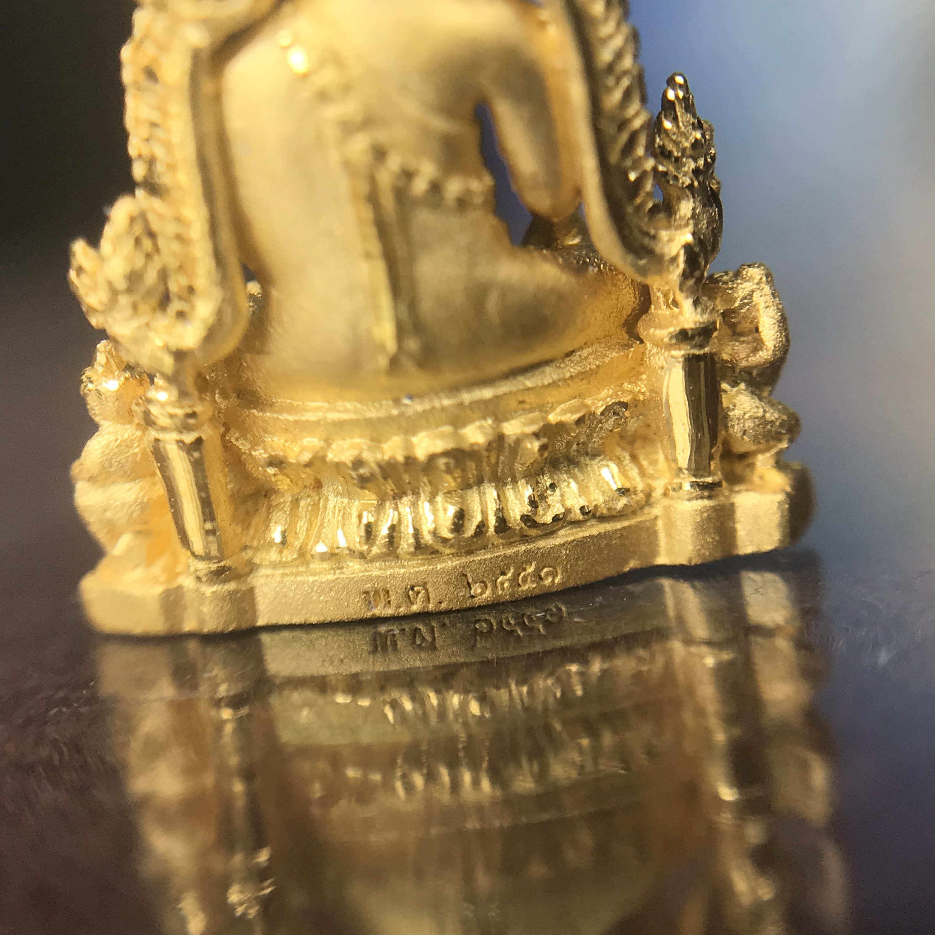 พระพุทธชินราช ภปร. โครงการ เพราะแผ่นดินนี้คือแผ่นดินเกิด ปี2551 เนื้อทองคำ 96.5%(น้ำหนัก 2.6 กรัม) ขนาดหน้าตัก1/4นิ้ว (สวยงามทรงคุณค่าหายาก)1 ใน 5000องค์