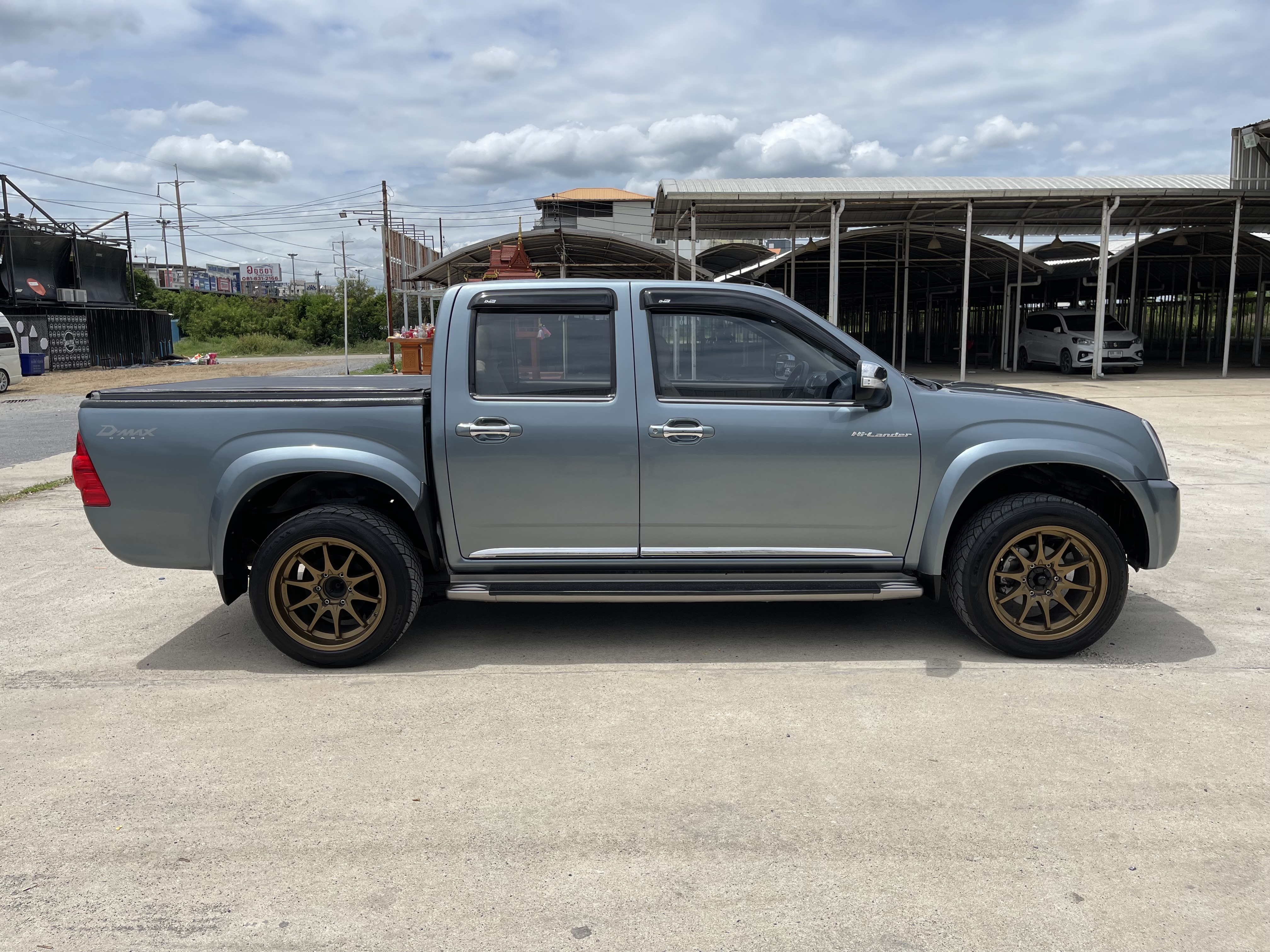 Isuzu Dmax 4ประตู Hilander 2.5 Abs 2010 เทา