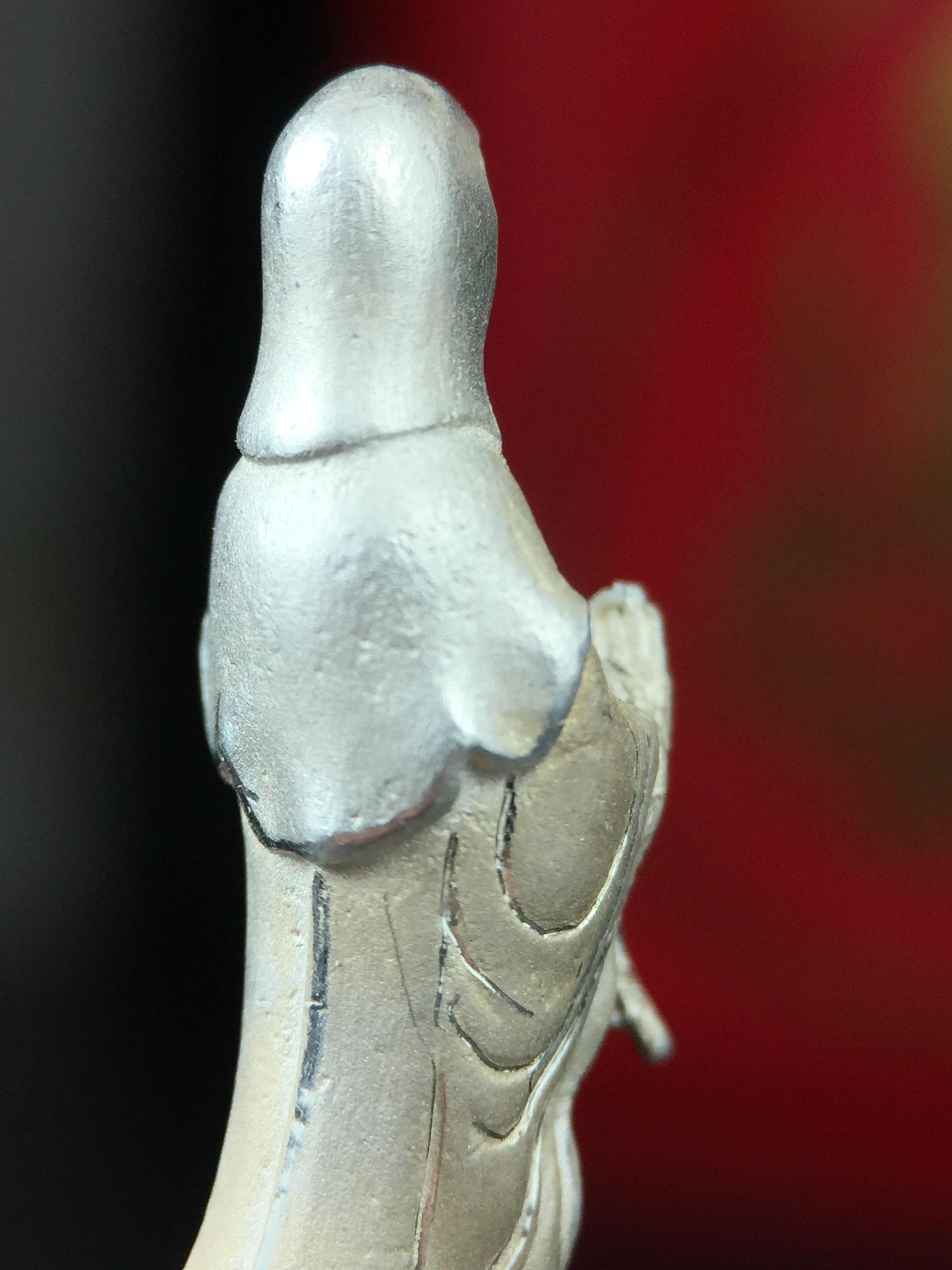 รูปหล่อลอยองค์ พระมหาโพธิสัตว์กวนอิม ทรงประทับมังกร เนื้อเงินพ่นทรายขัดเงาบางส่วน โครงการสร้าง พระศรีอริยะเมตตรัยมหาโพธิสัตว์ น้อมถวายพระบาทสมเด็จพระเจ้าอยู่หัว ทรงครองศิริราชสมบัติครบ 50 ปี มหาพุทธาภิเษก วันที่ 6 เมษายน 2540 วัดโพธิ์แมนคุณาราม กรุงเทพฯ