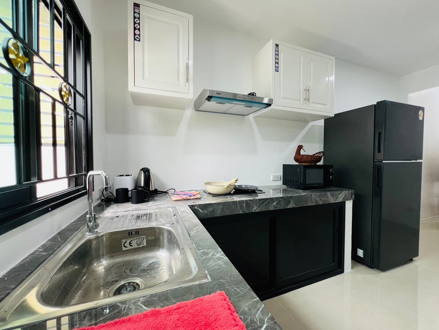 For Rent : Town home, One-story townhome, Sri Sunthon location, 2 bedrooms, 2 bathrooms