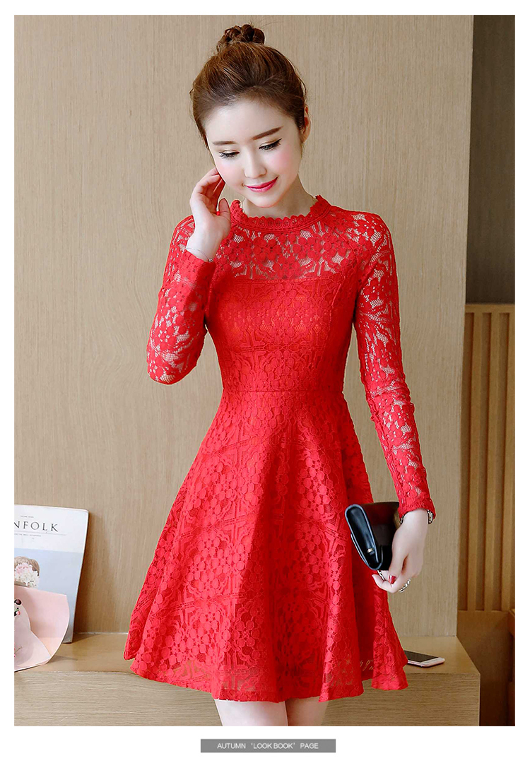 ชุดเดรสสั้นผ้าลูกไม้สีแดง แขนยาว กระโปรงทรงเอ สวยสดใส