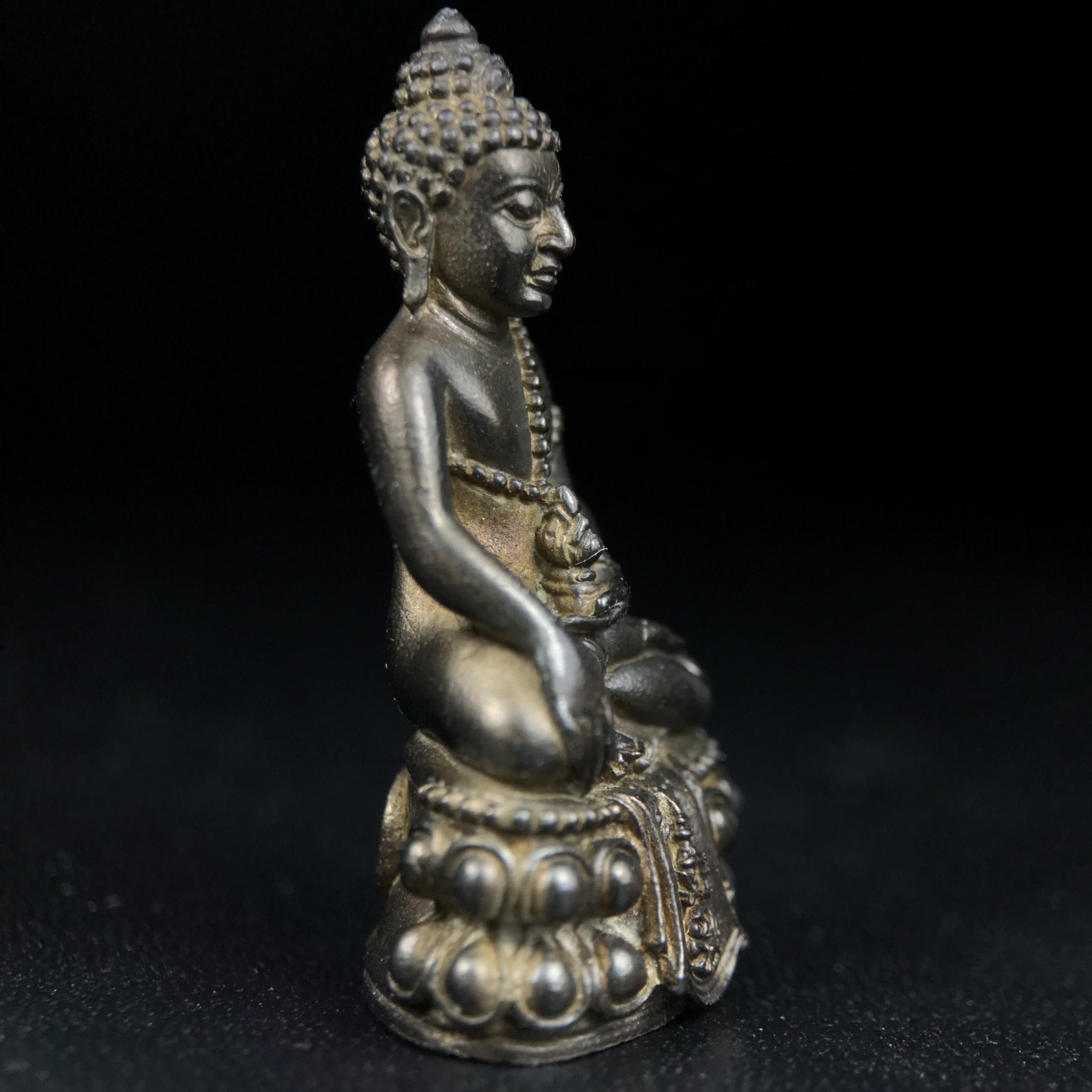 พระกริ่งศิรากาศ ภปร.(พระกริ่งคุ้มเกล้า)วัตถุมงคล"คุ้มเกล้าฯ" มูลนิธิ “คุ้มเกล้า” ในพระบรมราชูปถัมภ์ จัดสร้าง โรงพยาบาลภูมิพล เนื้อนวโลหะ(พิมพ์หน้าไทย)(ในหลวงรัชกาลที่9เสด็จเททอง)(พิธีใหญ่)(นิยม)