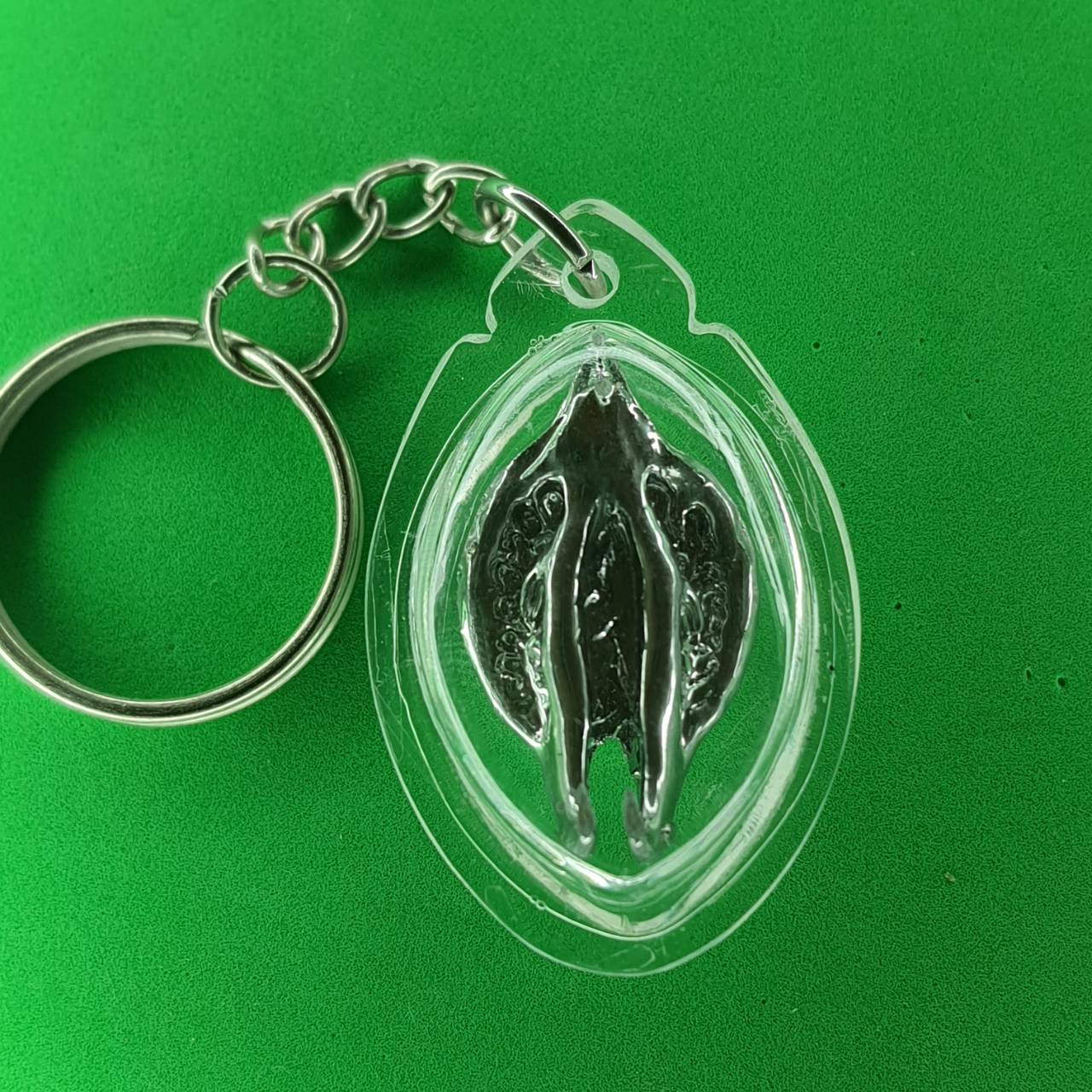 ของป้องกัน เล็บครุฑแบบพวงกุญแจ สีเงิน เล็บครุฑ เล็บพญาครุฑอ ของแท้ ผลเล็บครุฑ