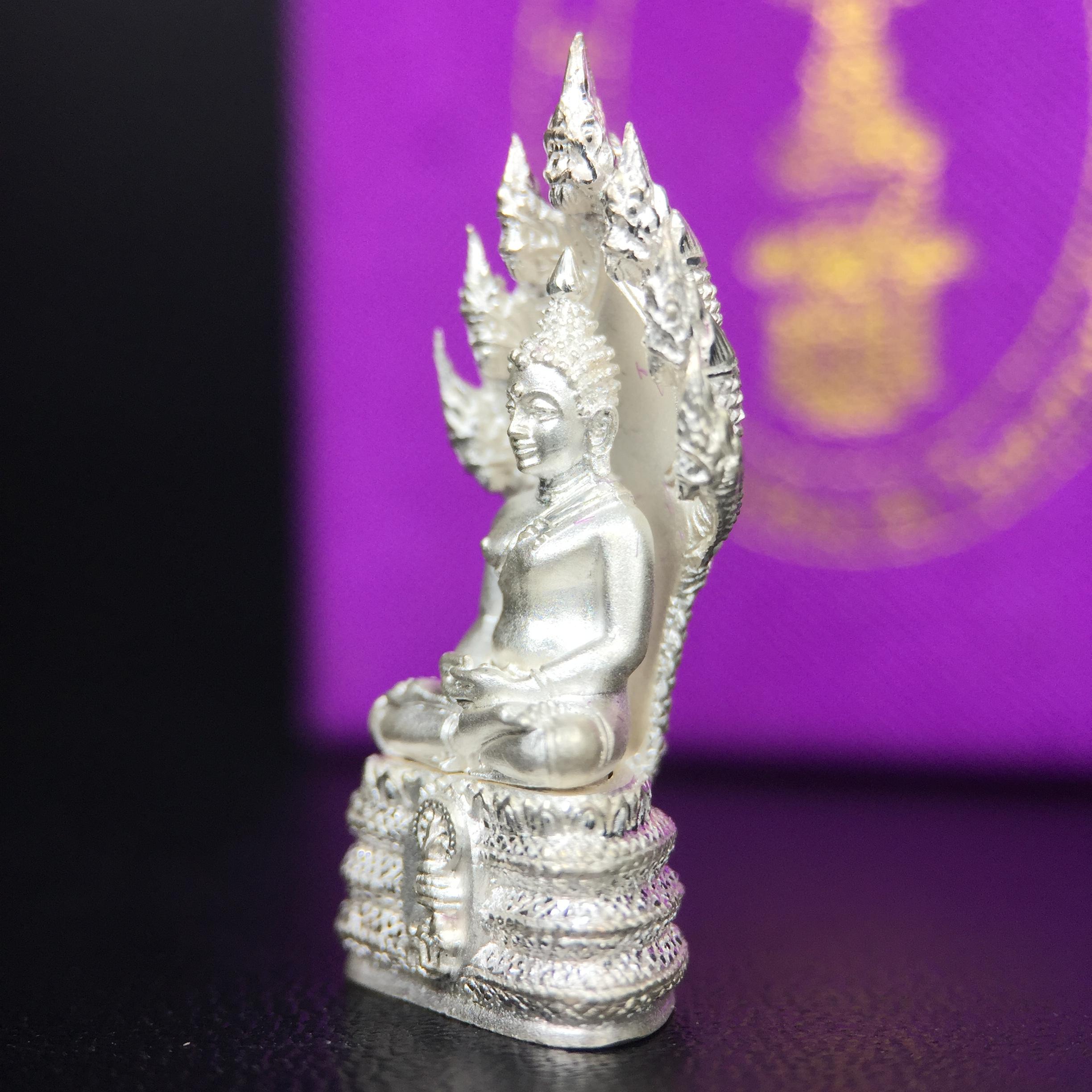 พระนาคปรก สธ. รุ่นสร้างพระอุโบสถเฉลิมพระเกียรติ 4 รอบ 84 พรรษา สมเด็จพระเทพรัตนราชสุดาฯ วัดบวรนิเวศวิหาร ปี 2543 พิมพ์เล็ก เนื้อเงินบริสุทธิ์ แบบพ่นทรายขัดเงาบางส่วน(สภาพ สวย กล่องบรรจุเดิมครบ)พิธีใหญ่ พุทธศิลป์งดงาม หายาก (1 ใน 2999 องค์)