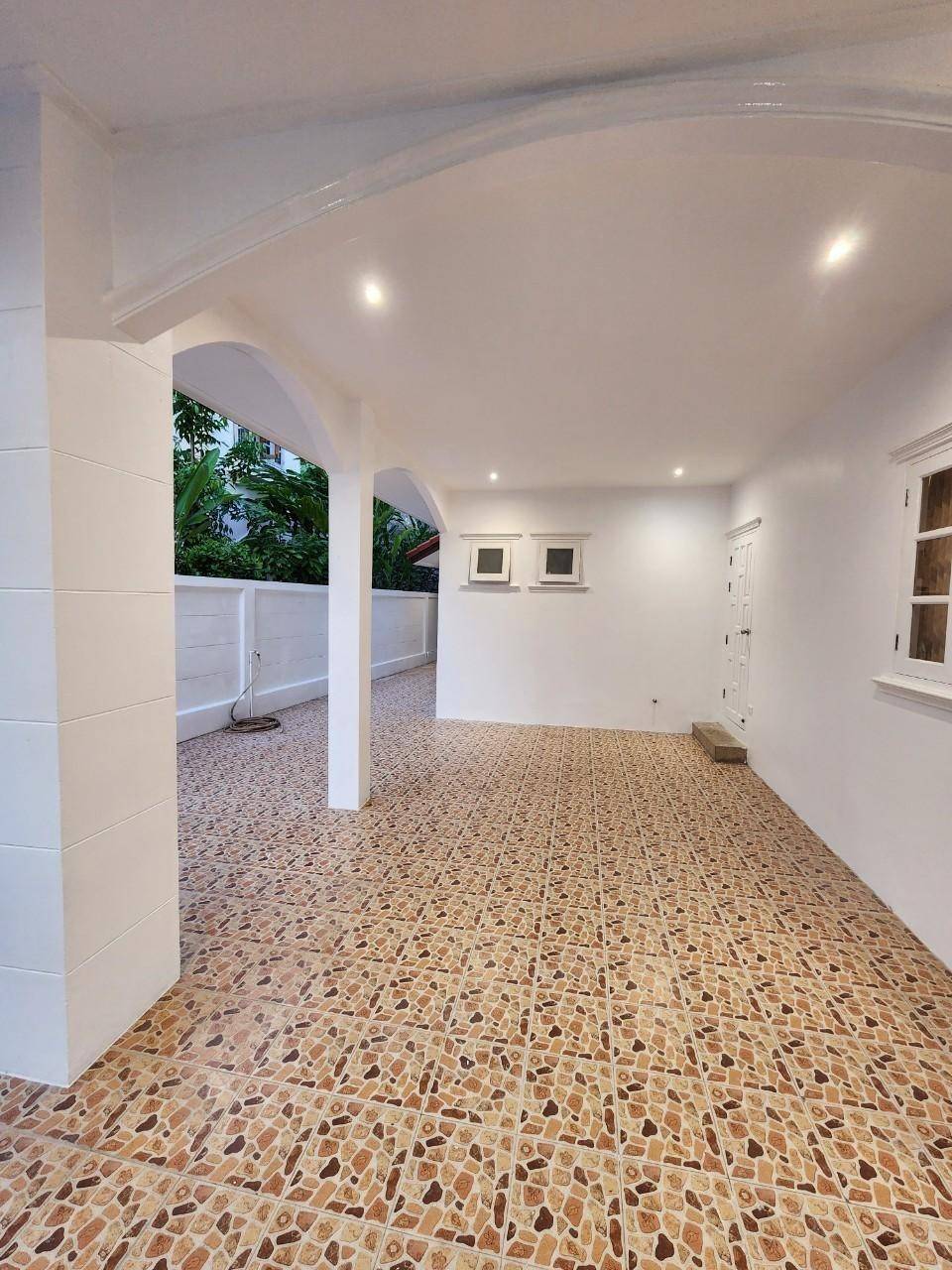 For Rent : Ratsada, 2-story detached house, 3 bedrooms 4 bathrooms