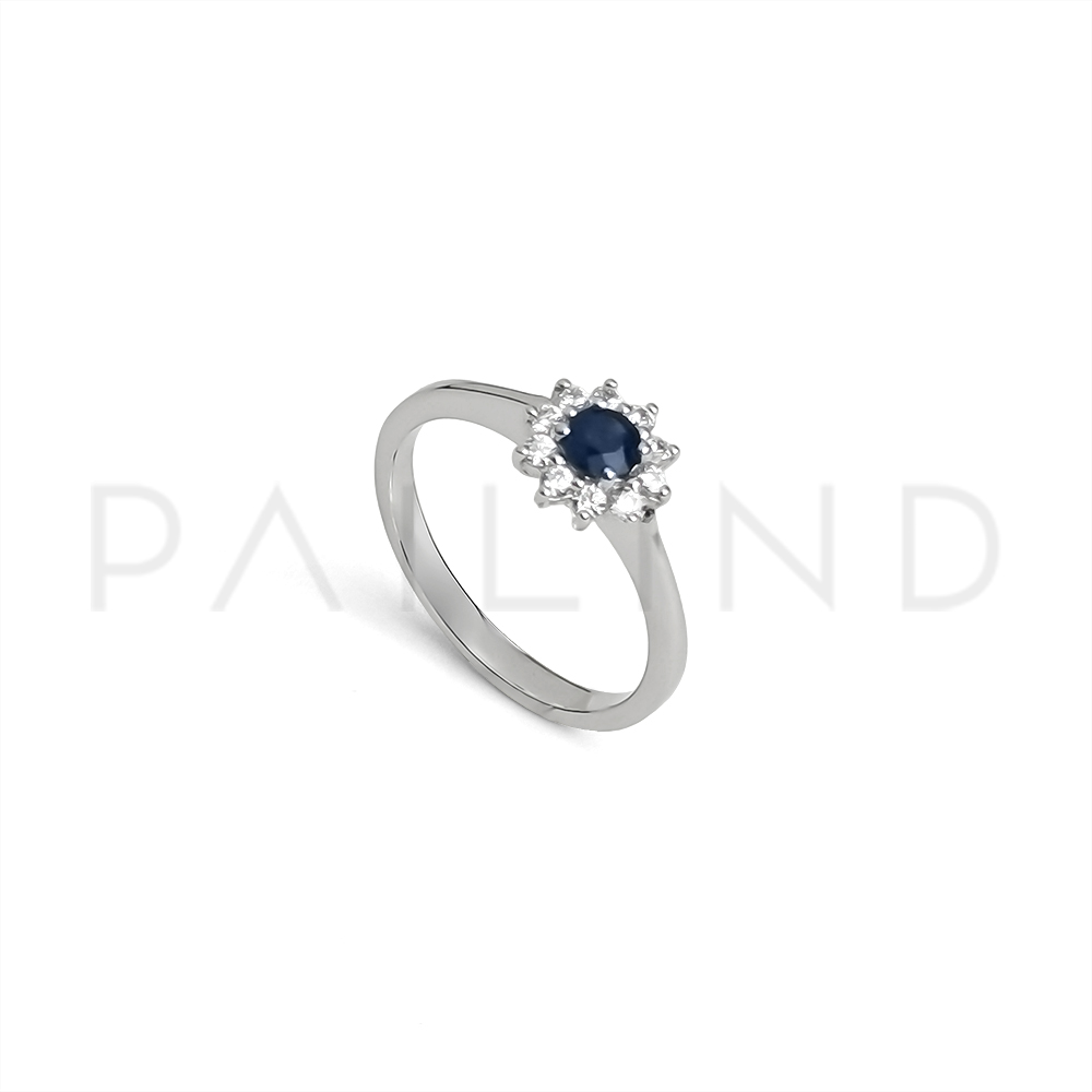 แหวนเงินแท้ 925 ดีไซน์คลาสสิค ประดับไพลิน(sapphire)และล้อมเพชรรัสเซีย ชุบทองคำขาว