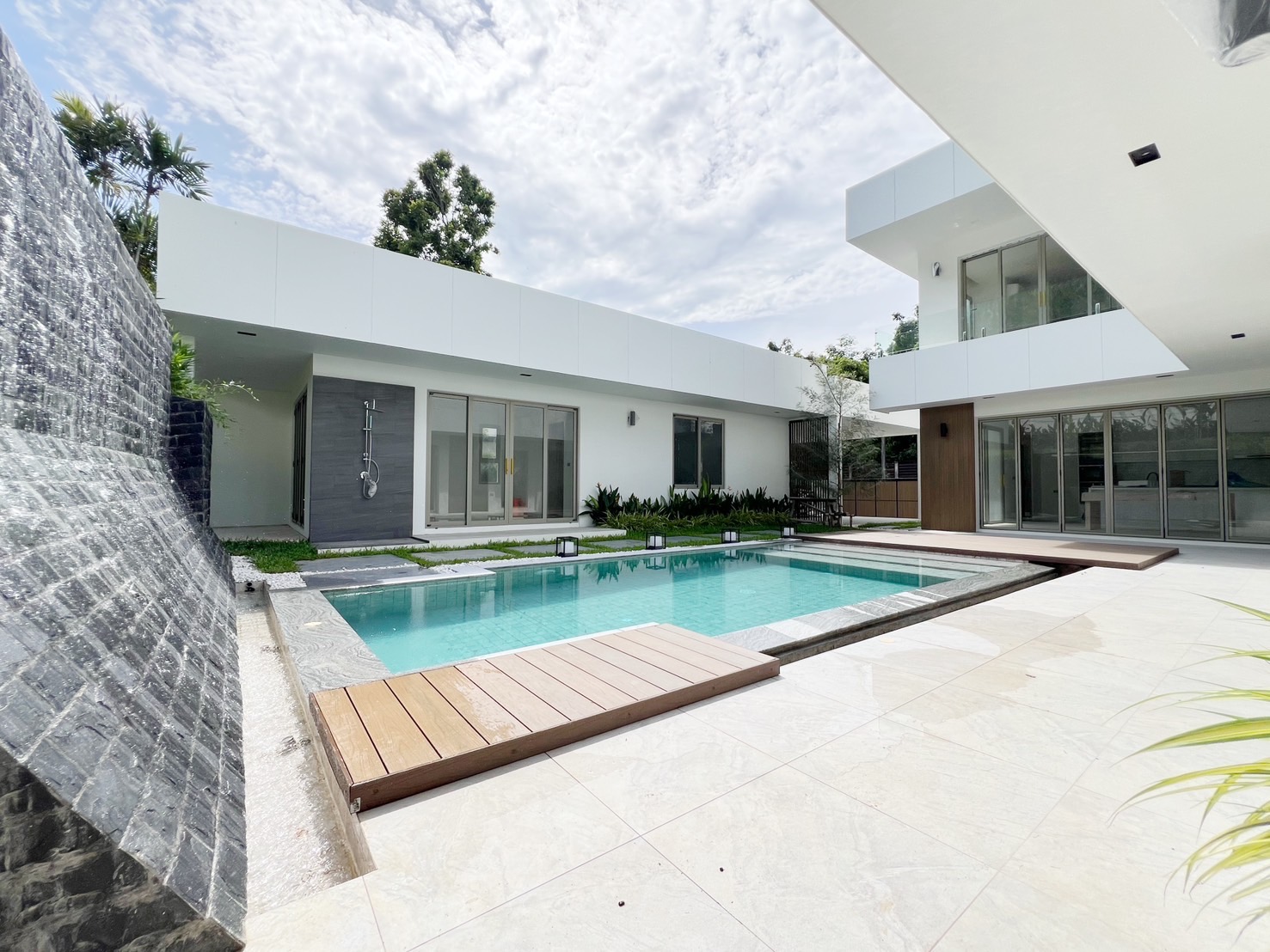 For Sales : Kathu, Loch Palm Villa, 4 Bedrooms 6 Bathrooms