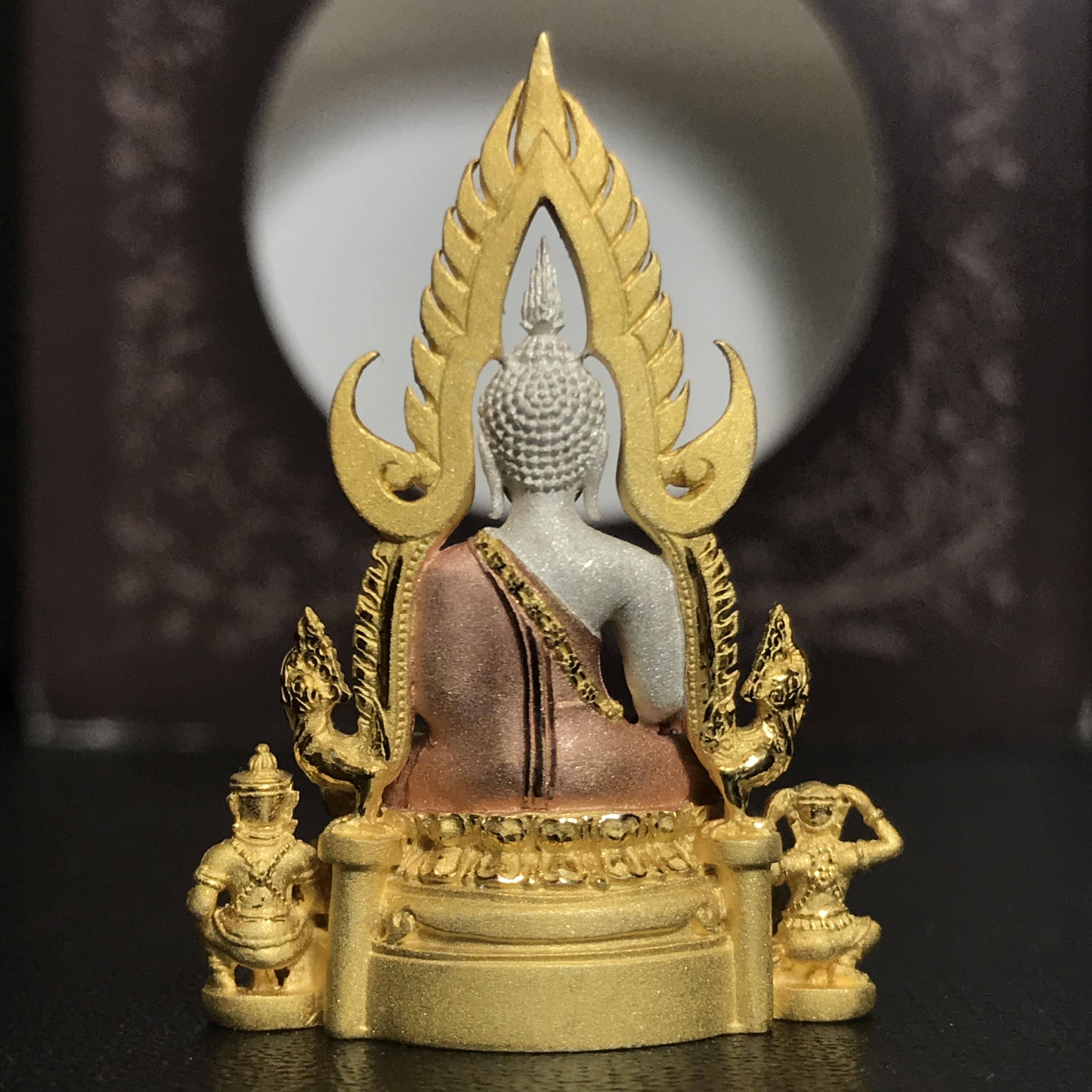 พระพุทธชินราช ภปร. โครงการ "เพราะแผ่นดินนี้ คือ แผ่นดินเกิด" ปี2548(รุ่นแรก) ลอยองค์ หน้าตัก 1/2 นิ้ว เนื้อเงินสามกษัตริย์