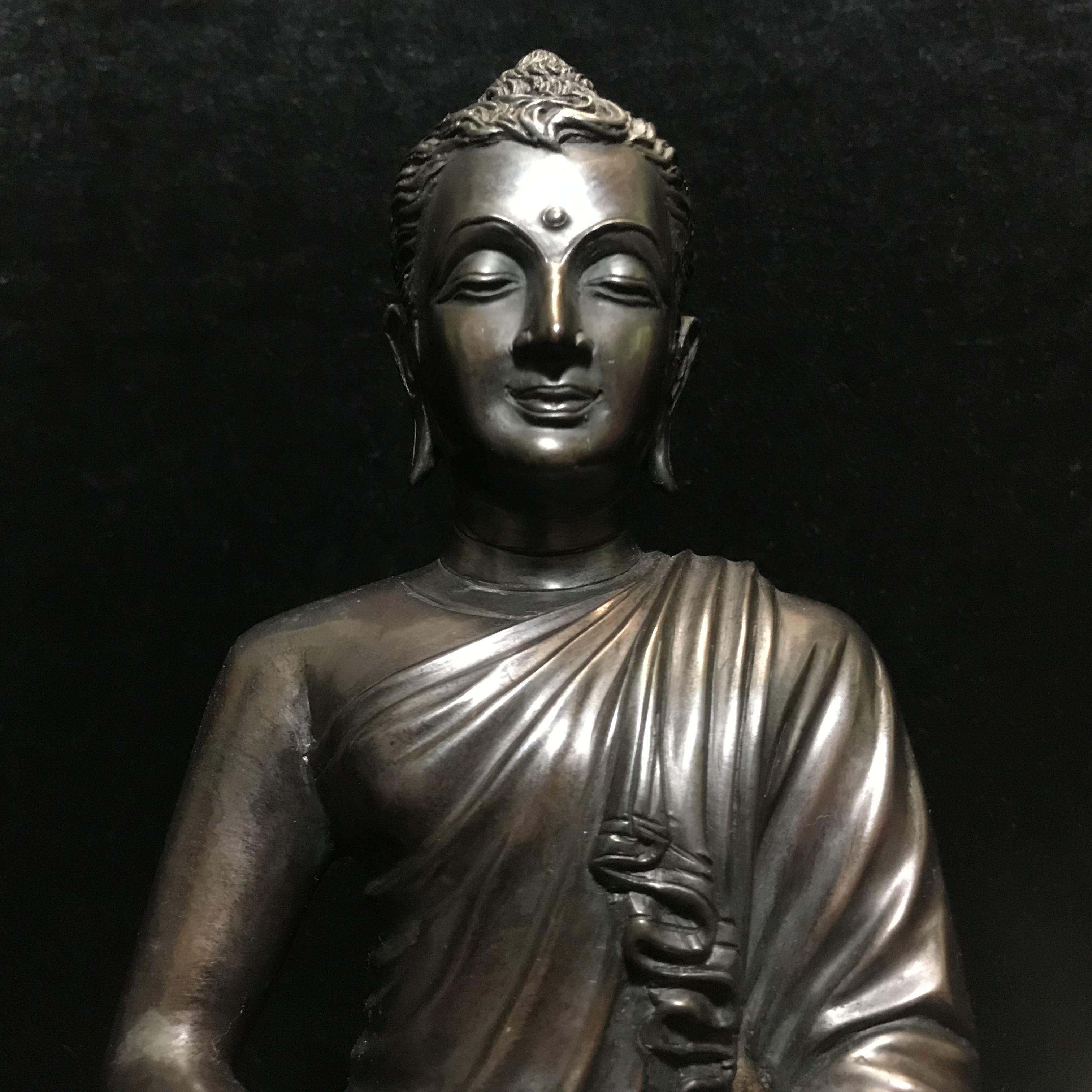 พระพุทธสิทธัตถศาสดา 100 ปี กรมบัญชีกลาง พ.ศ.2533(รุ่นแรก) เนื้อโลหะสำริด รมมันปู หน้าตัก 5.9 นิ้ว (พิธีใหญ่ ศิลป์สวย หายาก)