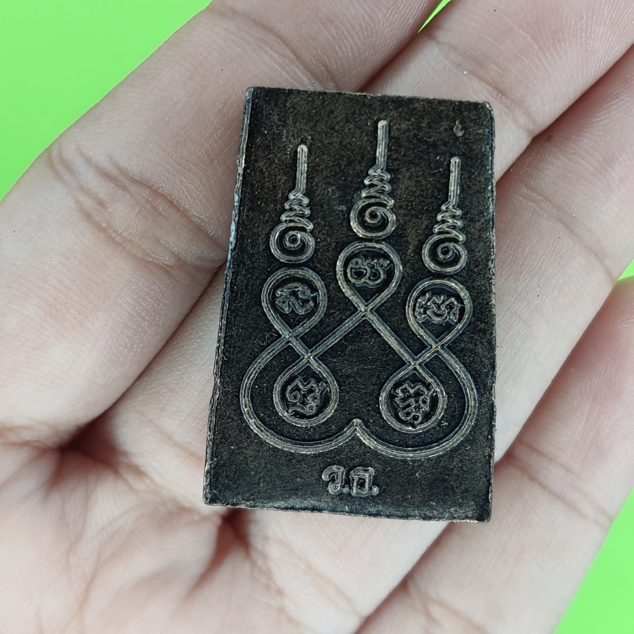 พระเครื่อง พระสมเด็จ 3 ชั้น สีทำเก่า รุ่น กฤษฏาภินิหาร พระสมเด็จเก่าๆ พระสมเด็จสามชั้น พระสมเด็จระฆัง พระสมเด็จแท้ พระแท้ พระสมเด็จสวยๆ เนื้อผง