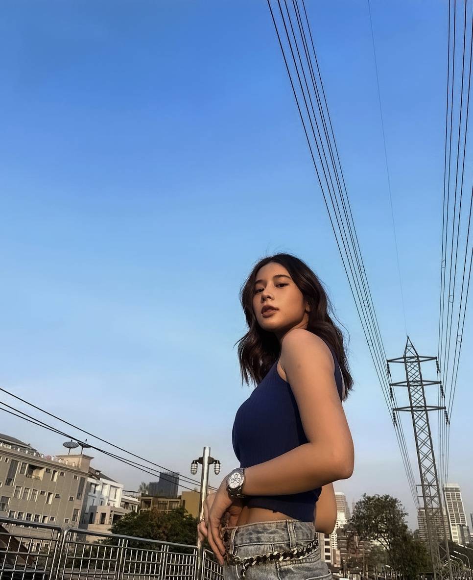 ครอปไหล่เบี่ยง