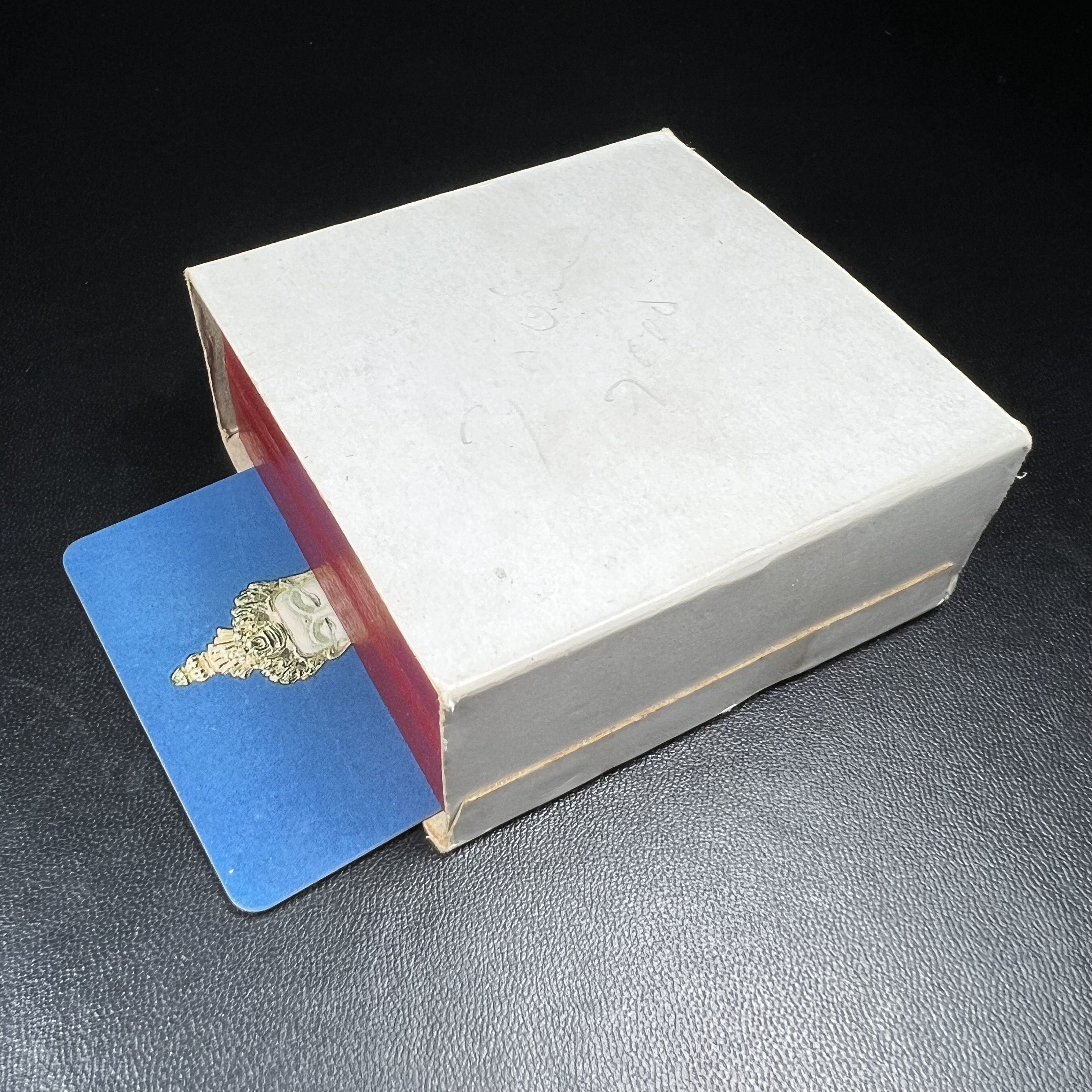 พระกริ่งอวโลกิเตศวร ( เจ้าแม่กวนอิม ) วัดโพธิ์แมนคุณาราม เนื้อเงิน 3 กษัตริย์ พ่นทราย รุ่นอุดมโภคทรัพย์ พ.ศ.2539(พร้อมกล่องบรรจุการ์ดใบรับรองเดิมครบ) (อีกหนึ่งรุ่นยอดนิยม พุทธศิลป์สวยงดงาม)