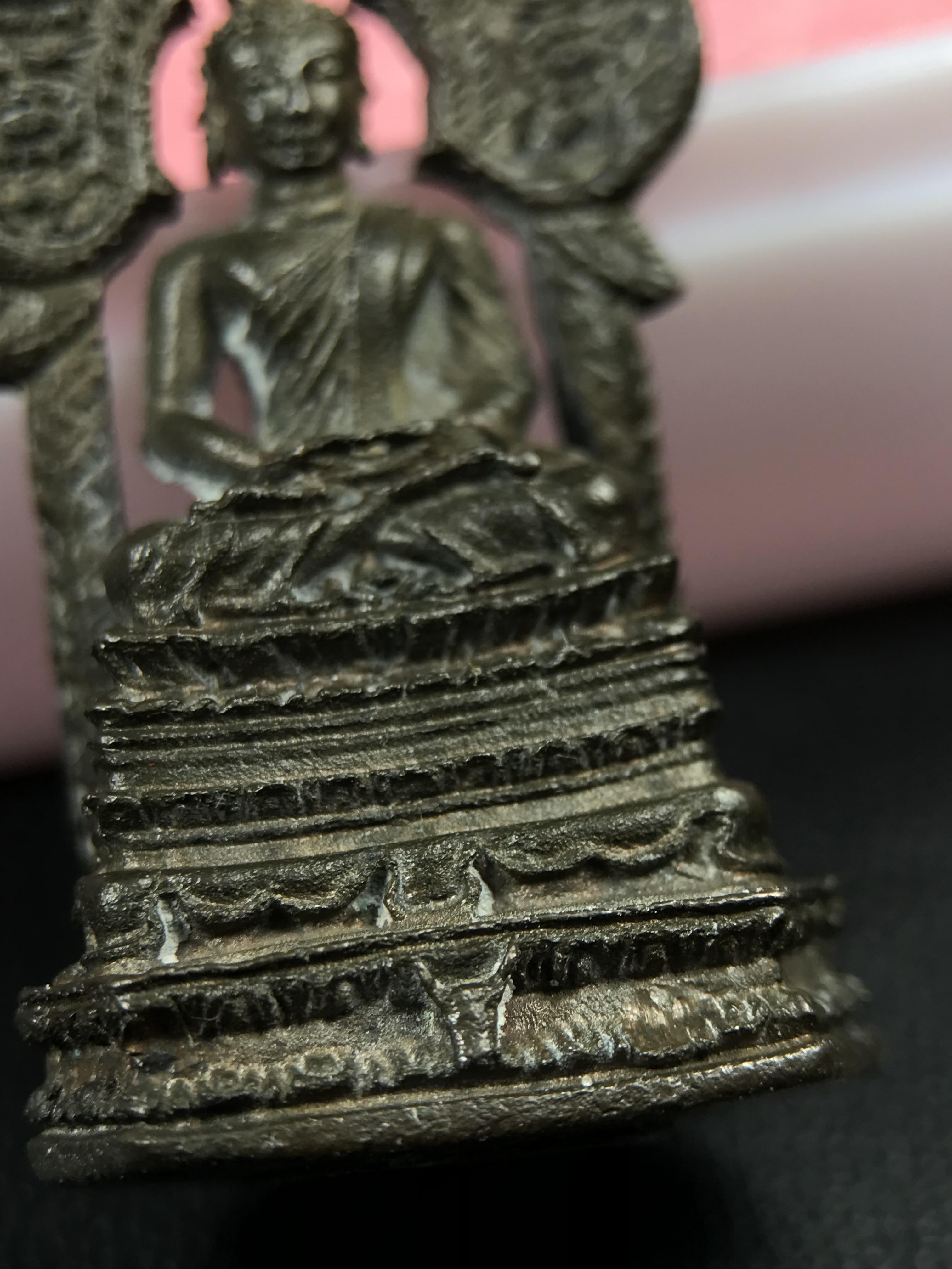 พระกริ่งนิรันตราย สมโภชครบ 108 ปี วัดราชประดิษฐ์ ปี 2515 เนื้อนวโลหะ(องค์หมายเลข ๑๖๘)( ในหลวง ร.9 เสด็จเททอง)( จำนวนสร้าง 1 ใน 999 องค์) (พิธีใหญ่ เกจิคณาจารย์ในยุคล้นหลาม หลวงปู่โต๊ะ วัดประดู่ฉิมพลีร่วมปลุกเสก)หายาก