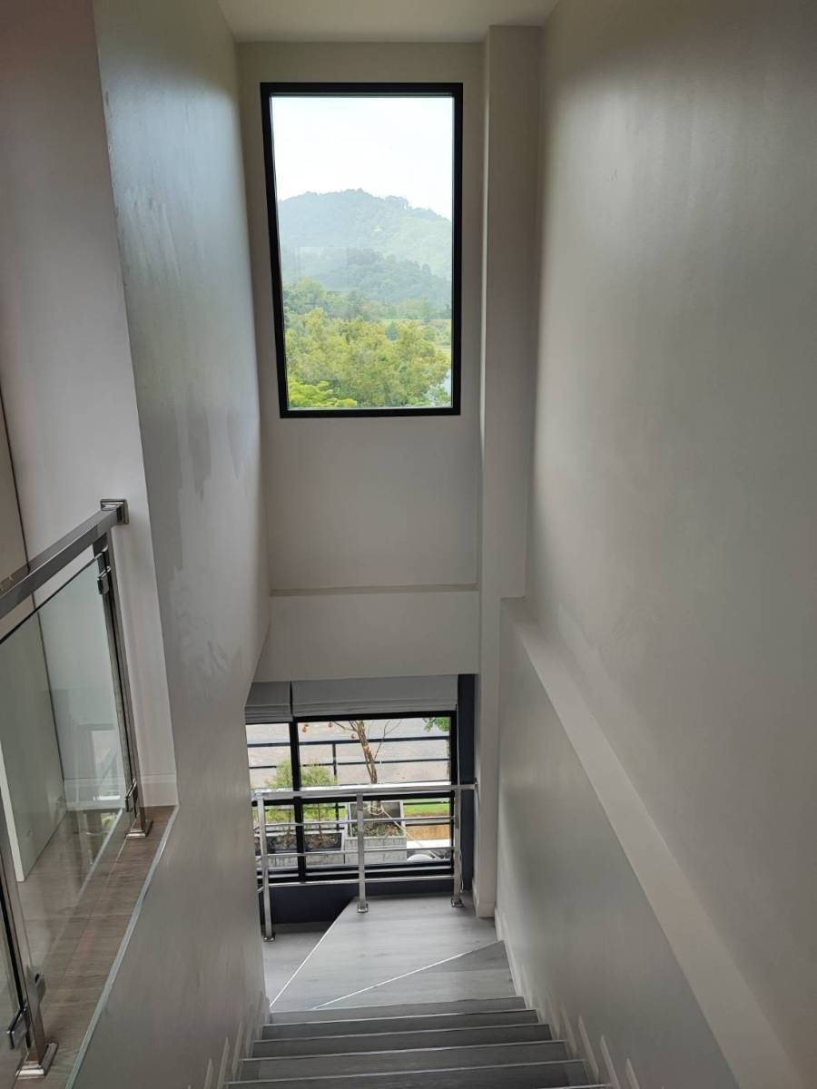 For Sales : Kathu, Private Pool Villa, 5 Bedrooms 6 Bathrooms