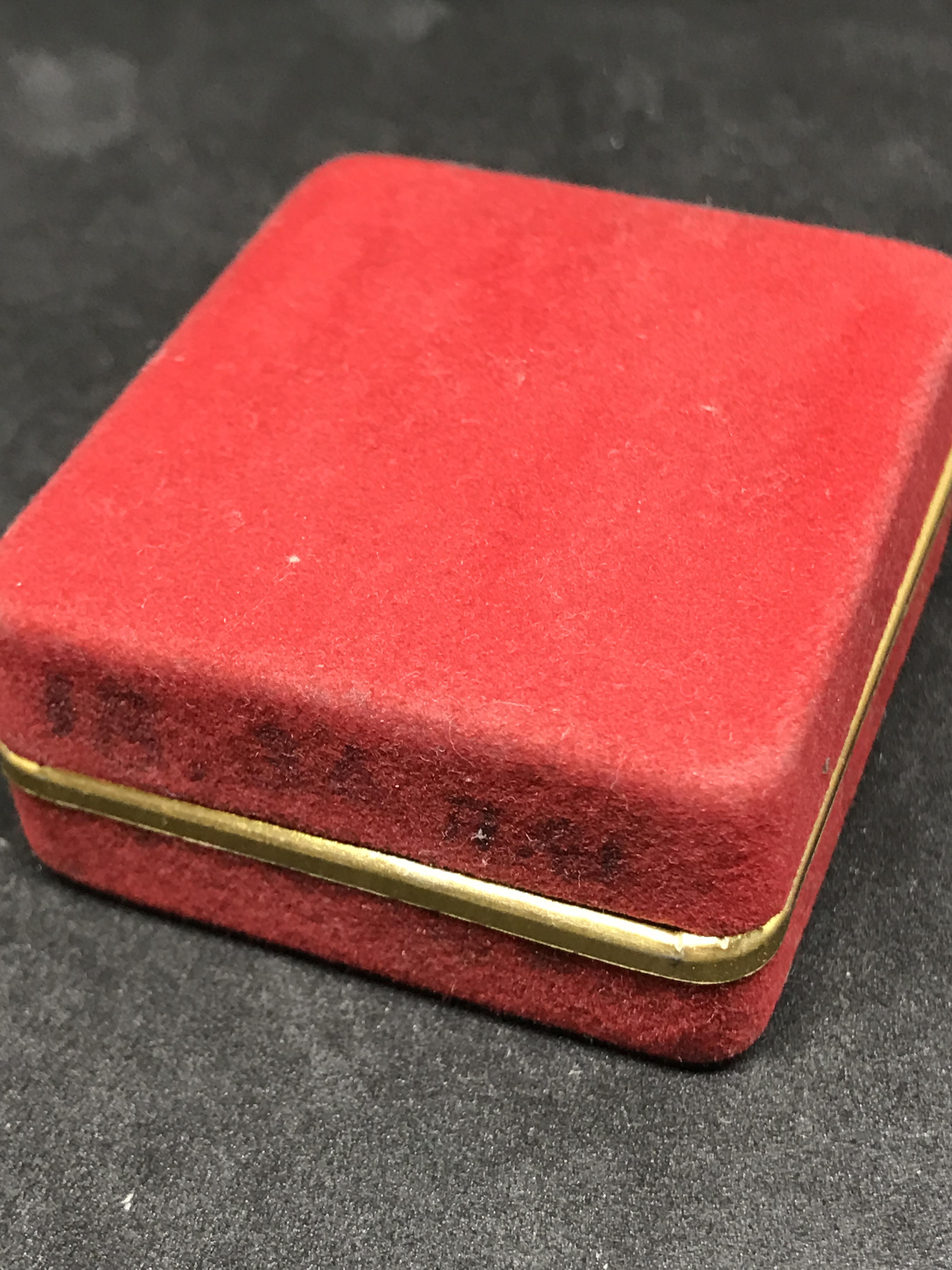 เหรียญพระบรมรูปคุ้มเกล้า รพ.ภูมิพล ปี2522 (ในหลวงเททอง) เนื้อเงินพิมพ์ใหญ่พร้อมกล่องเดิม