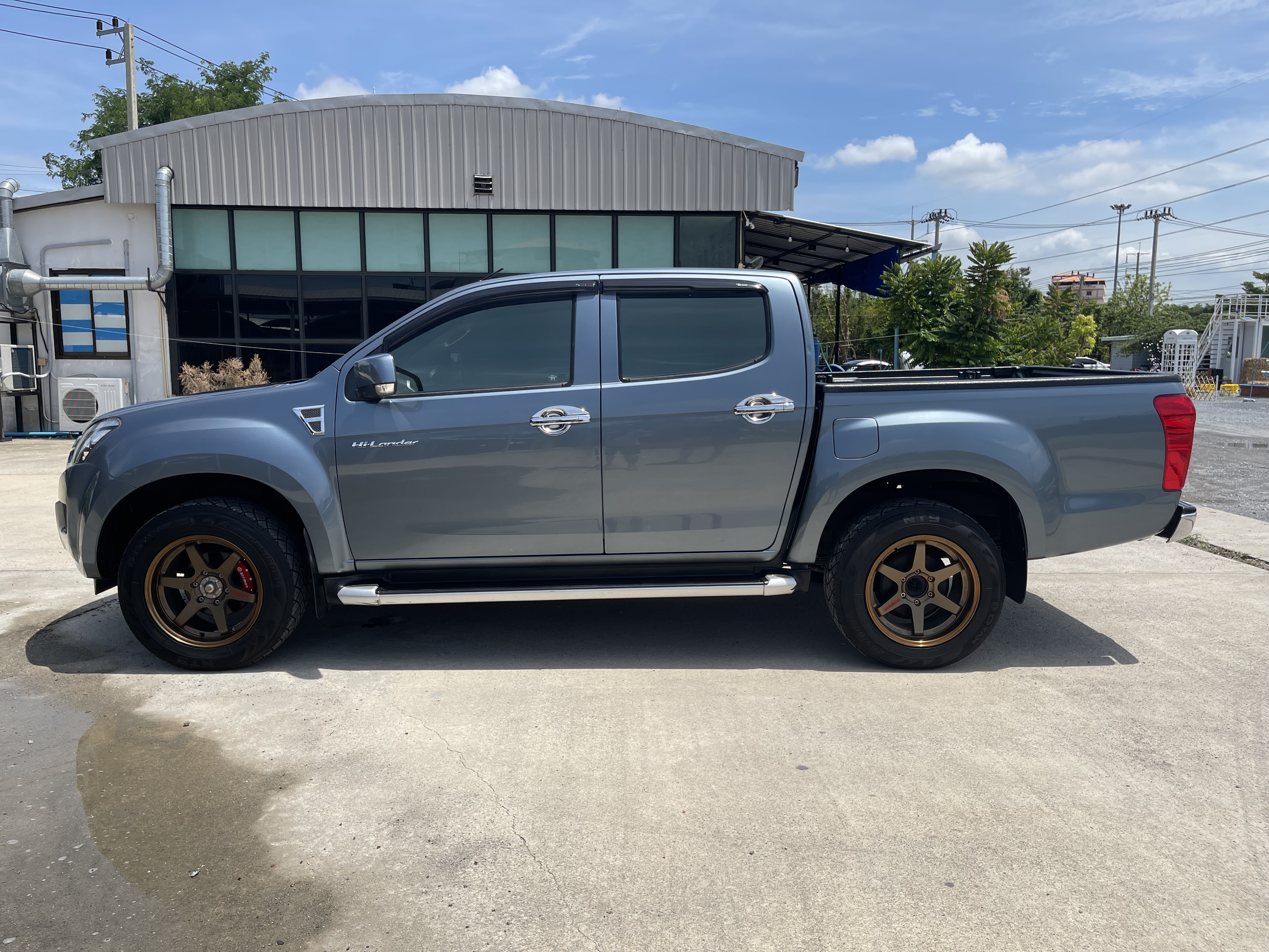 Isuzu Dmax All New 4ประตู Hilander 2.5 Vgs Z Dvd 2013 เทา