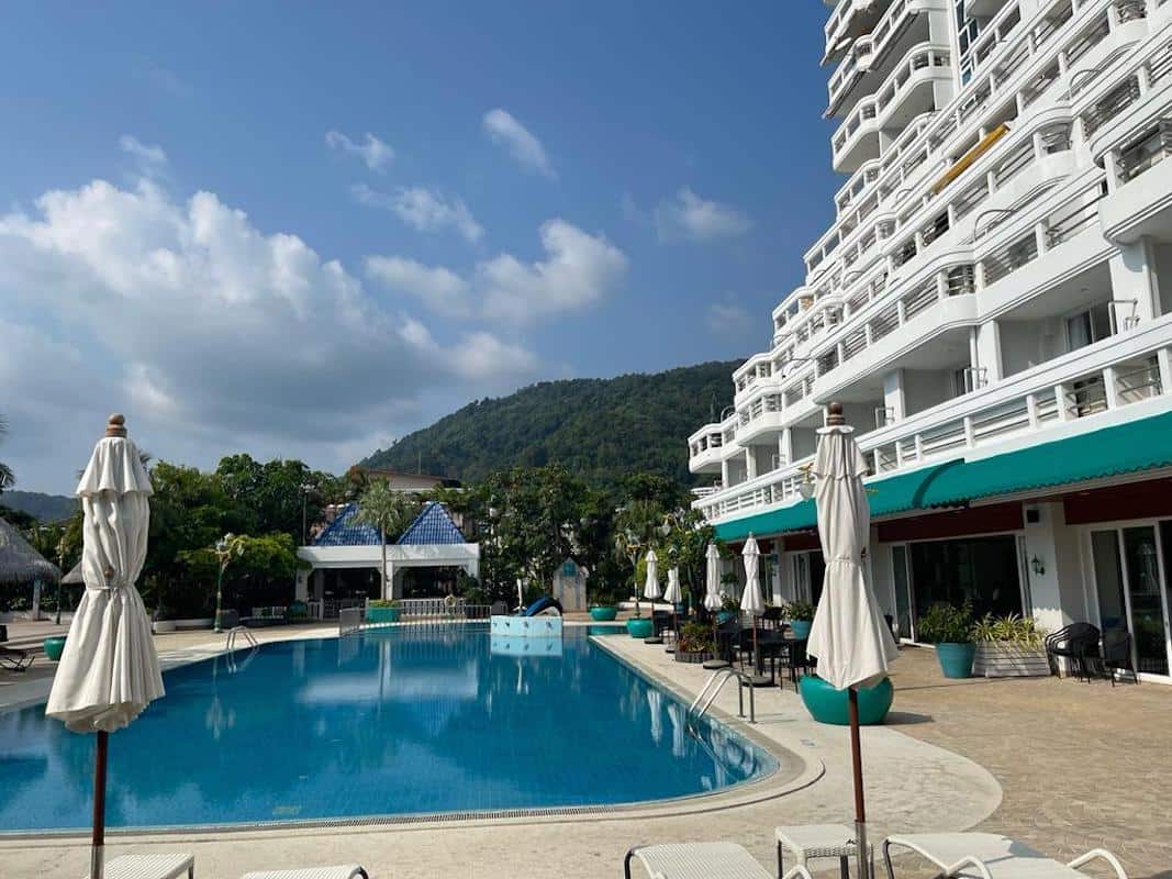 For Sales : Patong, Seaview Luxurious condo, 2 Bedrooms 2 Bathrooms 14th flr.