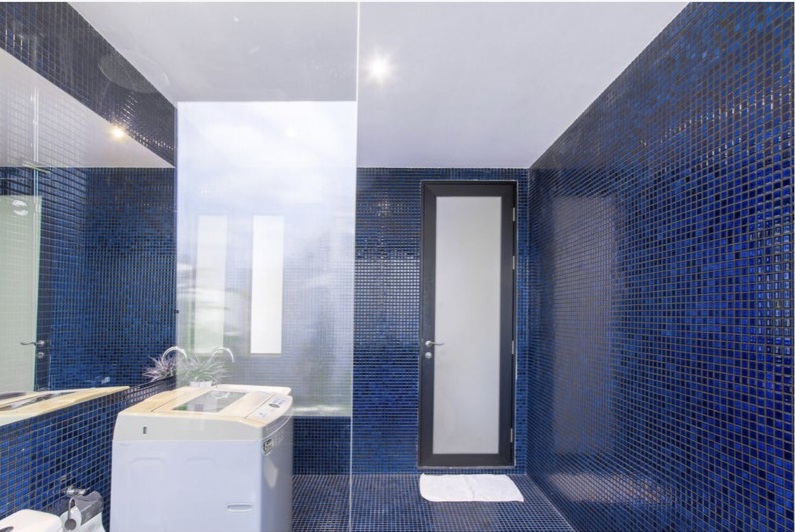 For Rent : Patong Seaview 1 bed room condominium 60 Sqm. Thai freehold.