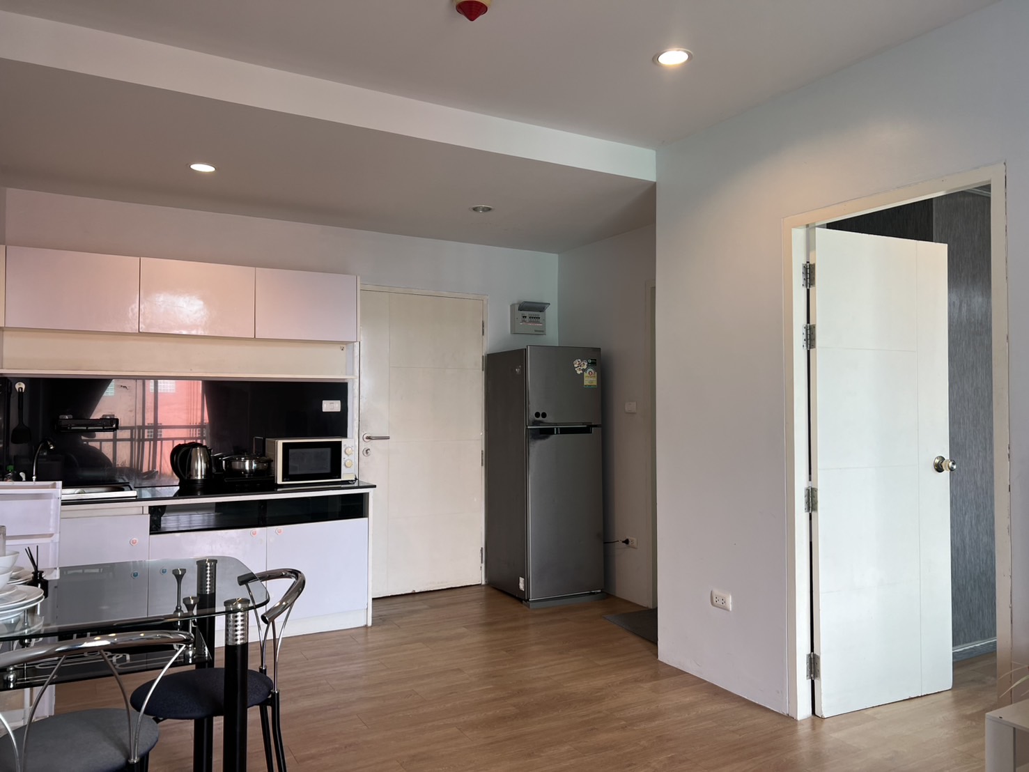 For Rent : Chalong : The Bell Condominium 40 sqm. 1 Bedrooms 1 Bathrooms, 4th flr.