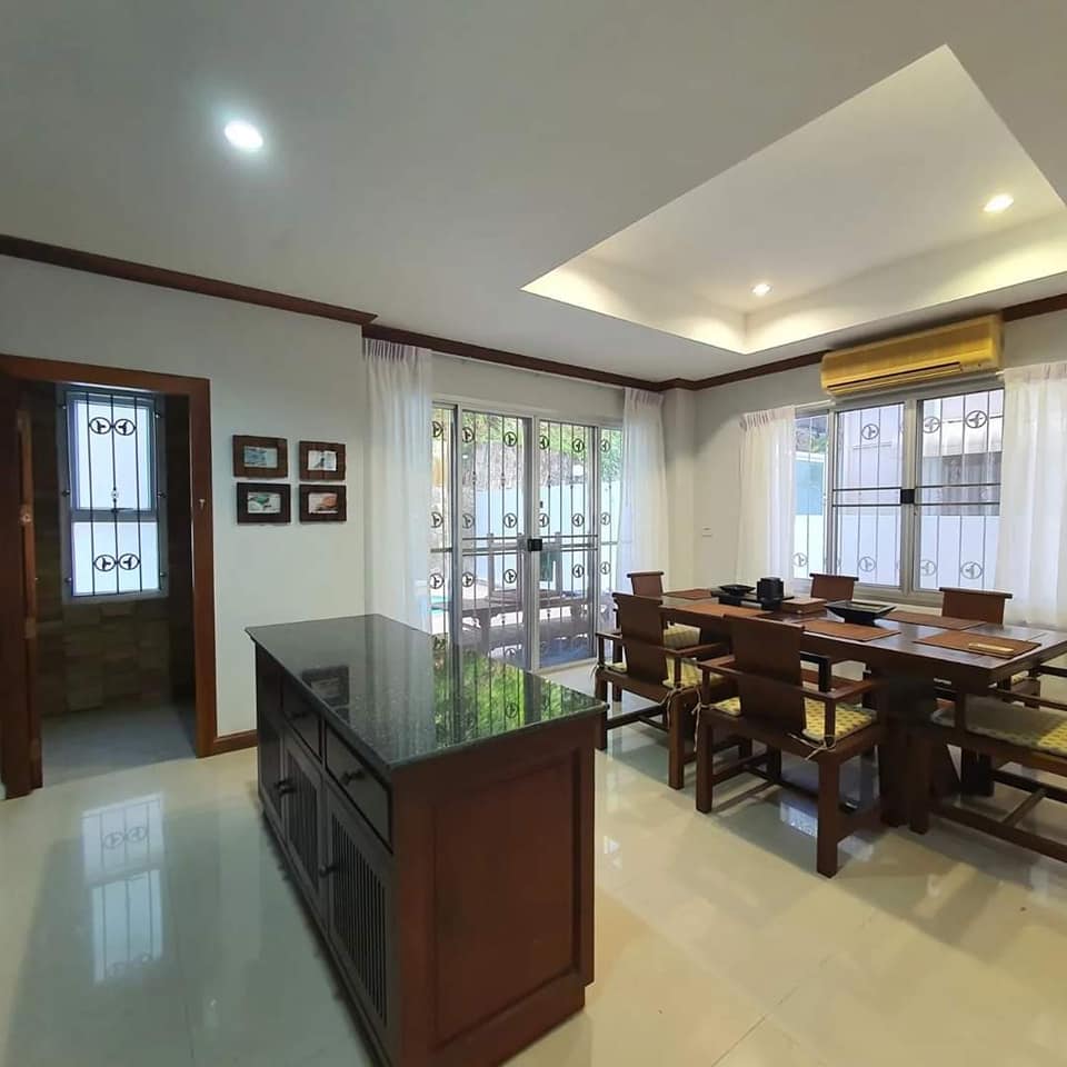 For Sale : Patong, 3-storey house with swimming pool, 3 Bedrooms 3 Bathrooms