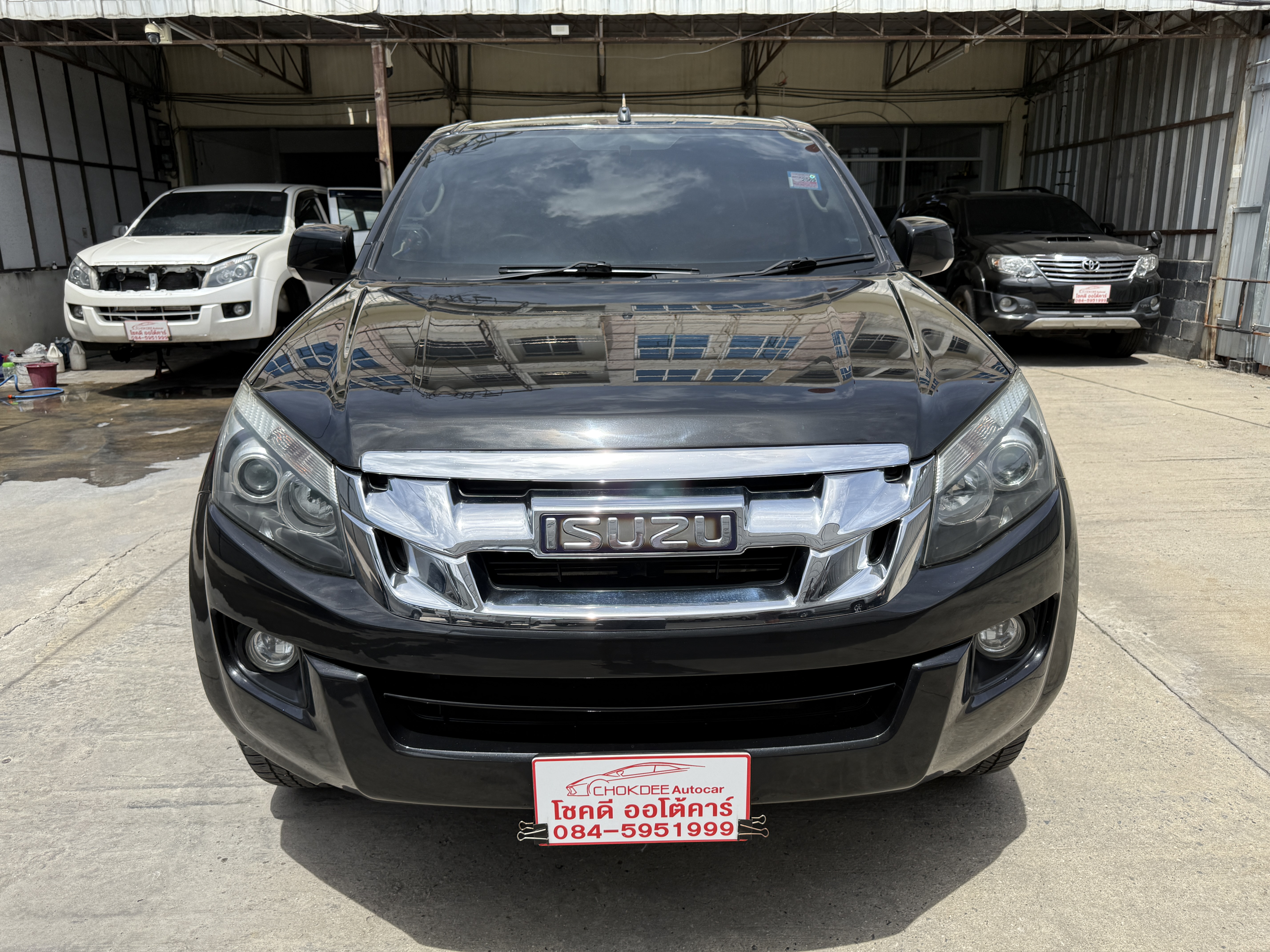 Isuzu Dmax All New 4ประตู Hilander 2.5 Vgs Z Dvd 2013 ดำ