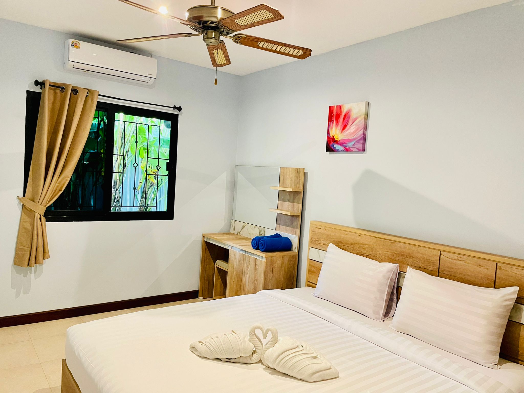 For Rent : Kata, 2-Storey Twin House, 3 bedrooms 3 bathrooms