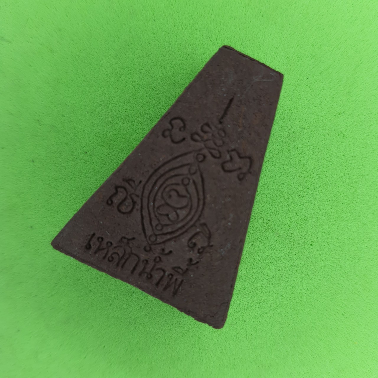 พระเครื่อง พระผงสุพรรณ เข่าโค้ง ฝังตะกรุด 100องค์ เนื้อแร่เหล็กน้ำพี้ พระผงสุพรรณจี้ พระผงสุพรรณแท้ จี้พระผงสุพรรณ พระเครื่อง พระแท้ พระเครื่องพระผงสุพรรณ