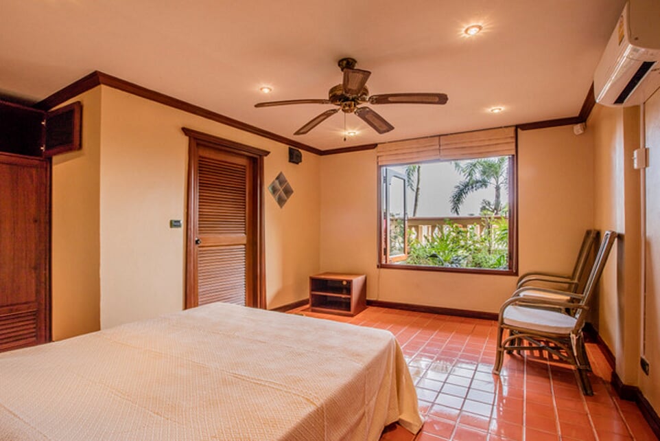 For Rent : Layan Beach Luxury Thai-Style Villa, 7 bedrooms 8 bathrooms