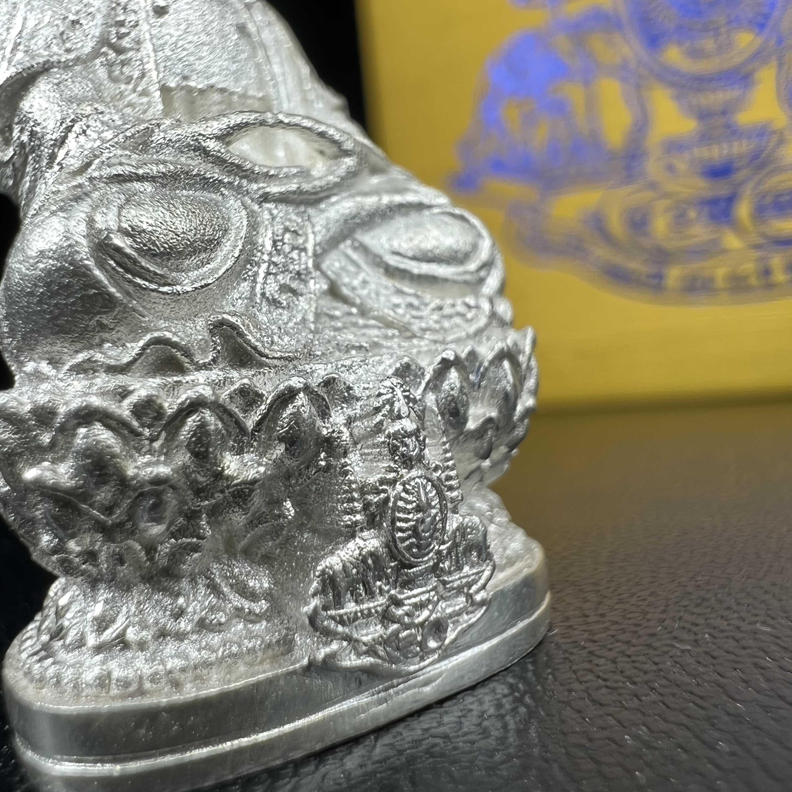 พระกริ่งจีน "ต้าเยิ่นถะ" (เนื้อเงิน) รุ่น กาญจนาภิเษก ครองราชย์ 50 ปี วัดบวรนิเวศวิหาร ปี2538 (คัดสภาพสวยเดิม พิธีใหญ่ พุทธศิลป์งดงาม)1 ใน 6001 องค์