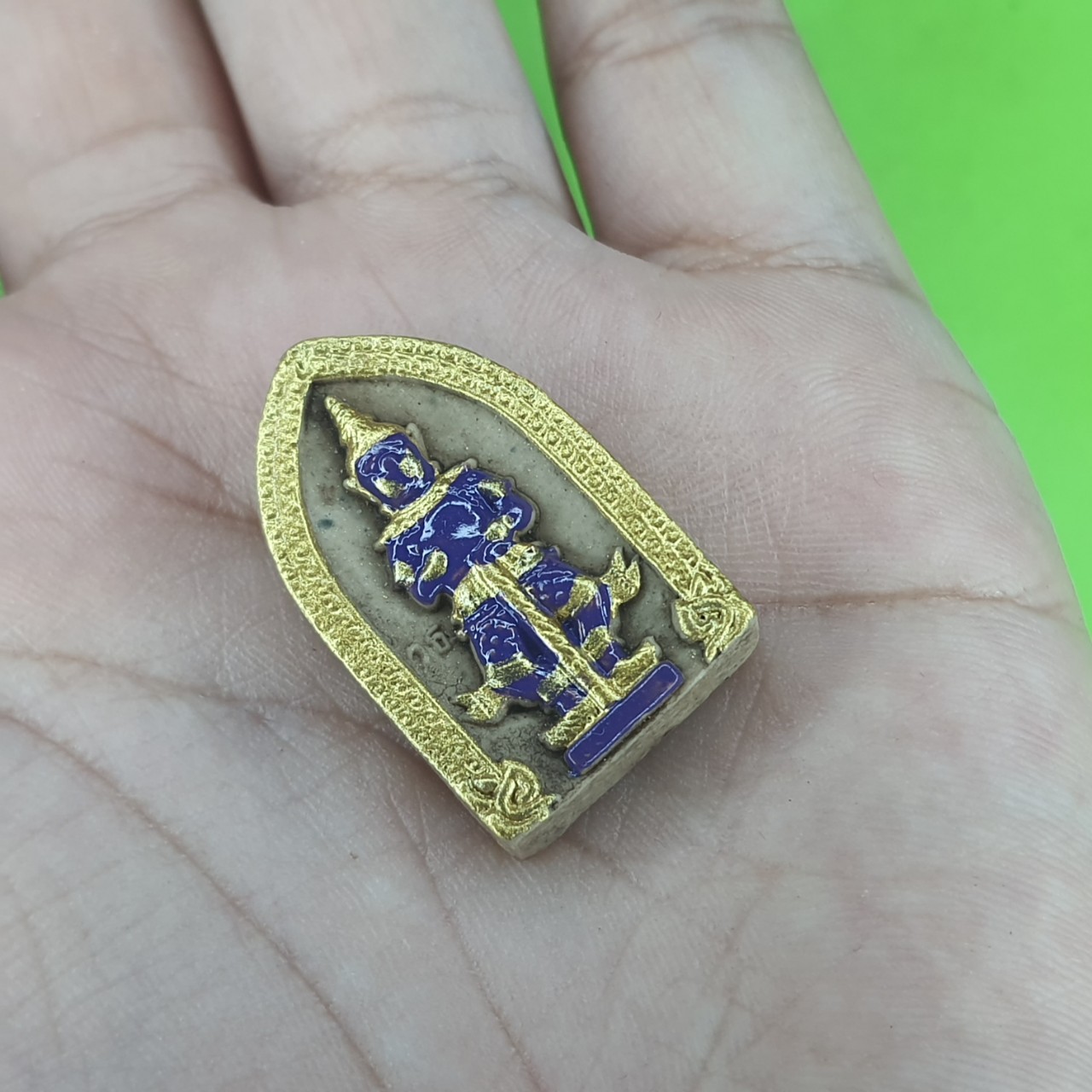 พระเครื่อง ท้าวเวสสุวรรณ สีขาว แต่ง สีม่วงเข้ม รุ่น แก้ปีชง รวยไม่จบ จนไม่เป็น ภัยไม่มี ท้าวเวสสุวรรณ พระแท้ ท้าวเวสสุวัณ