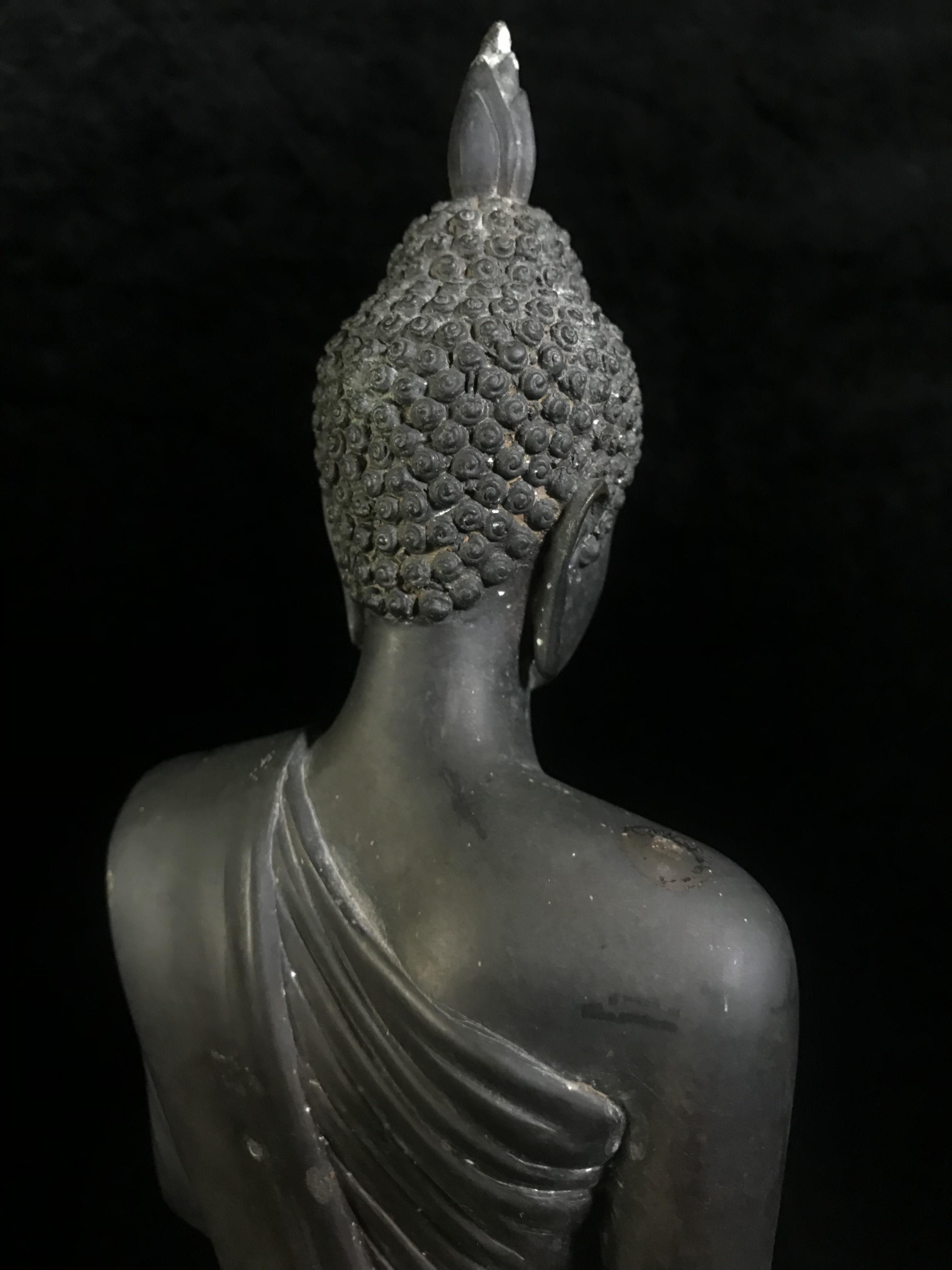 พระบูชา 25พุทธศตวรรษ พระศรีศากยะทศพลญาณ ประธานพุทธมณฑลสุทรรศน์ ปี 2531 ตราสัญลักษณ์พระราชพิธีรัชมังคลาภิเษก ปี 2531 หมายเลข (๑๕)๕๘๓ ขนาดความสูง 15 นิ้ว รวมฐานสูง 18 นิ้ว(นิยมหายาก)