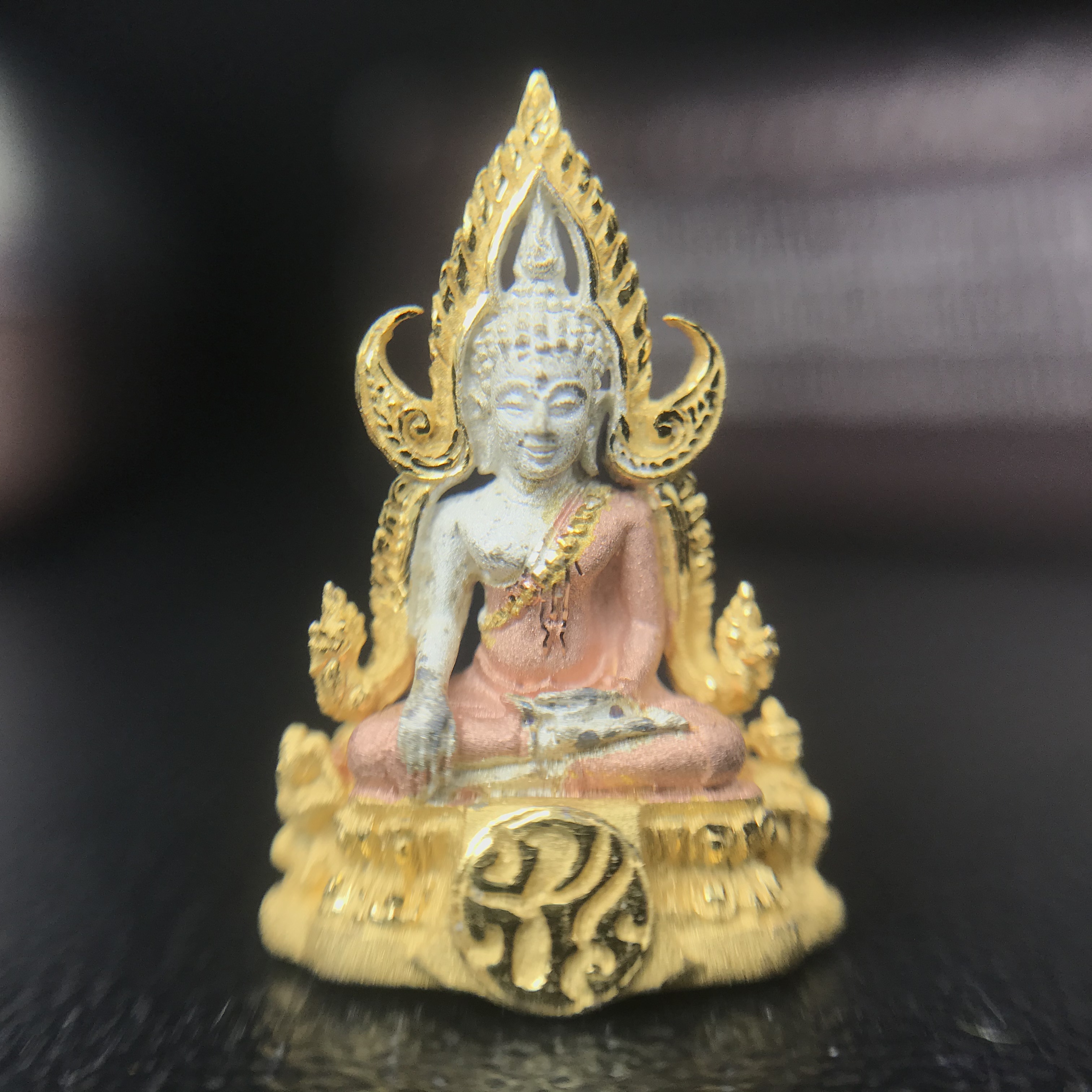 พระพุทธชินราช ภปร. โครงการ "เพราะแผ่นดินนี้ คือ แผ่นดินเกิด" ปี2548(รุ่นแรก) ลอยองค์ หน้าตัก 1/4 นิ้ว เนื้อเงินสามกษัตริย์(สภาพคัดสวย กล่องบรรจุเดิมครบ)