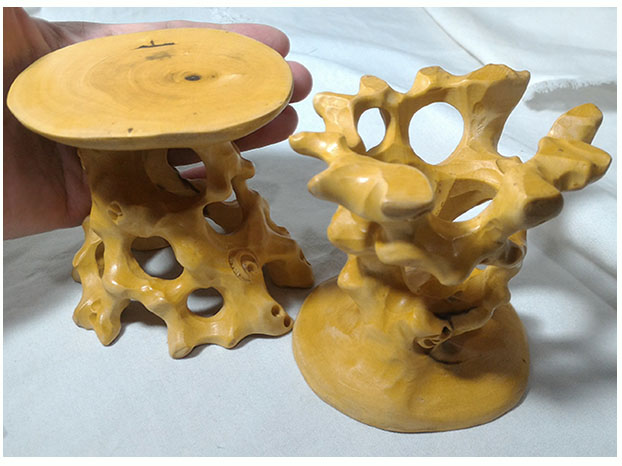 ฐานหรือกี๋ไม้boxwood ทรงรากไม้ อันละ