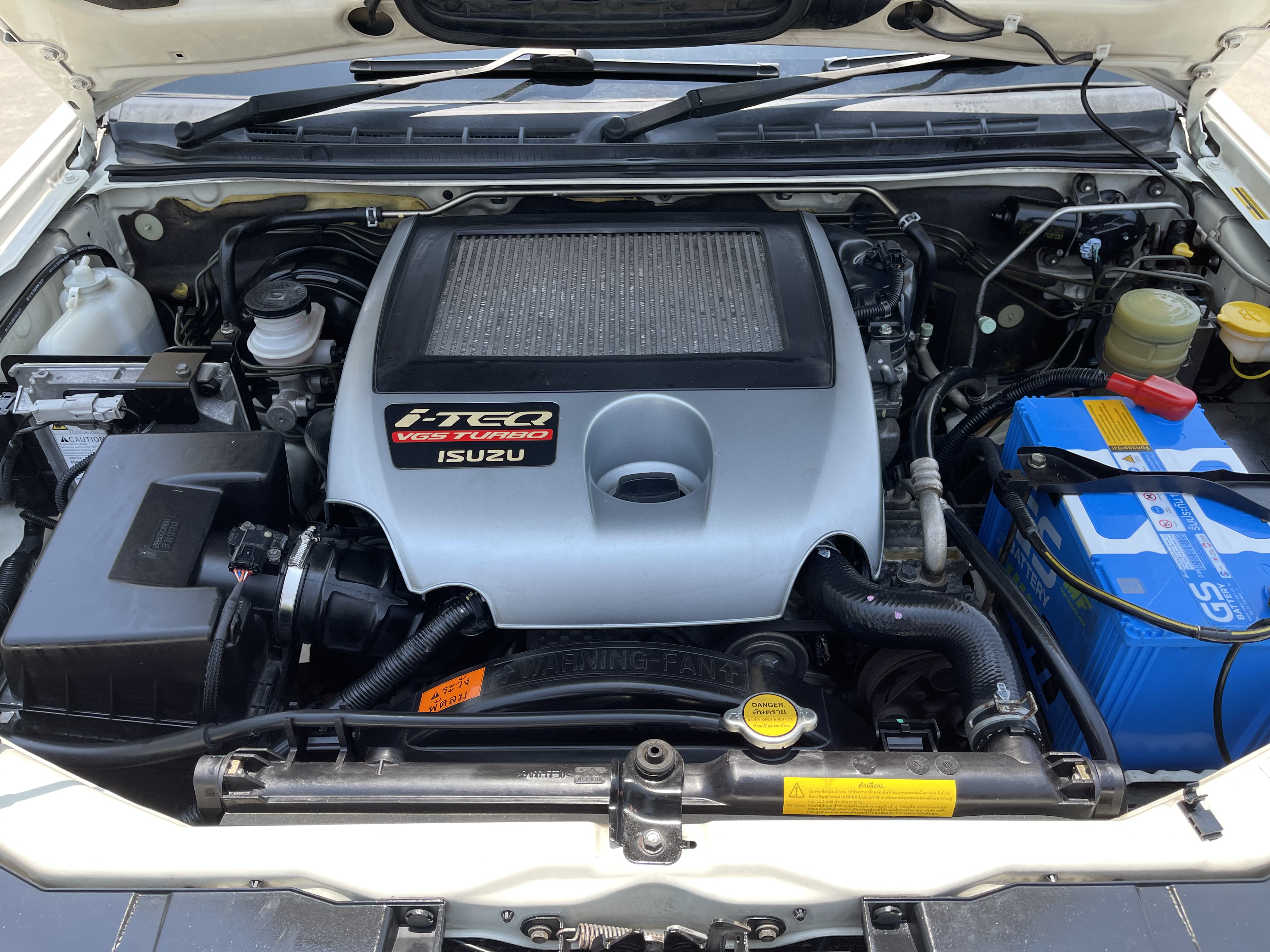 Isuzu Dmax 4ประตู Hilander 3.0 Vgs Navi 2010 ขาวมุก