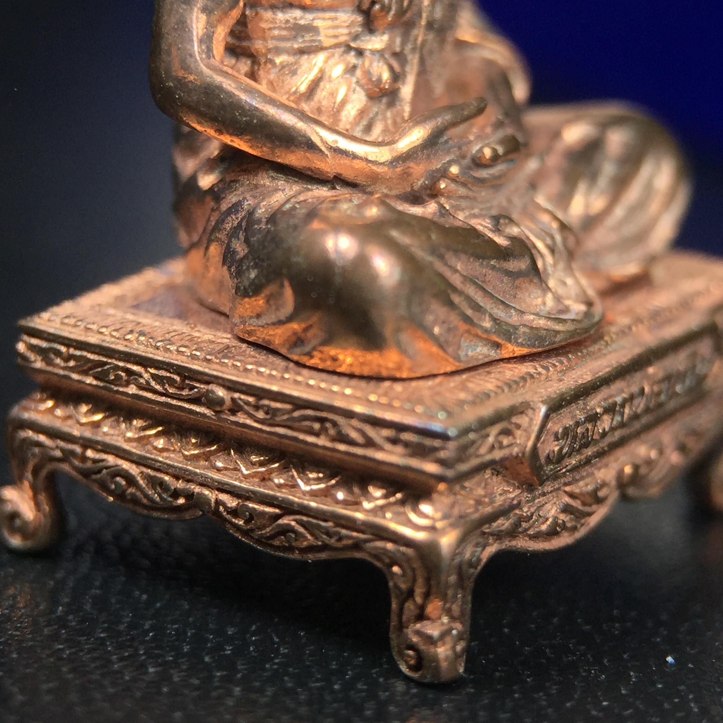 รูปหล่อหลวงพ่อเงิน วัดบางคลาน จ.พิจิตร พิมพ์หน้าเหมือนหลวงพ่อ "รุ่น 91 ปี กรมเสมียนตรา" กระทรวงกลาโหมจัดสร้างในปี 2543 พุทธาภิเษกใหญ่ 3 วัด 3พิธีวัดสุทัศน์ /วัดบางคลาน/วัดพระแก้ว เนื้อนวโลหะปัดเงา(แก่ทองคำ)พุทธศิลป์งดงามมากหายาก(ตอกโค๊ตหมาย ๖๐๘)