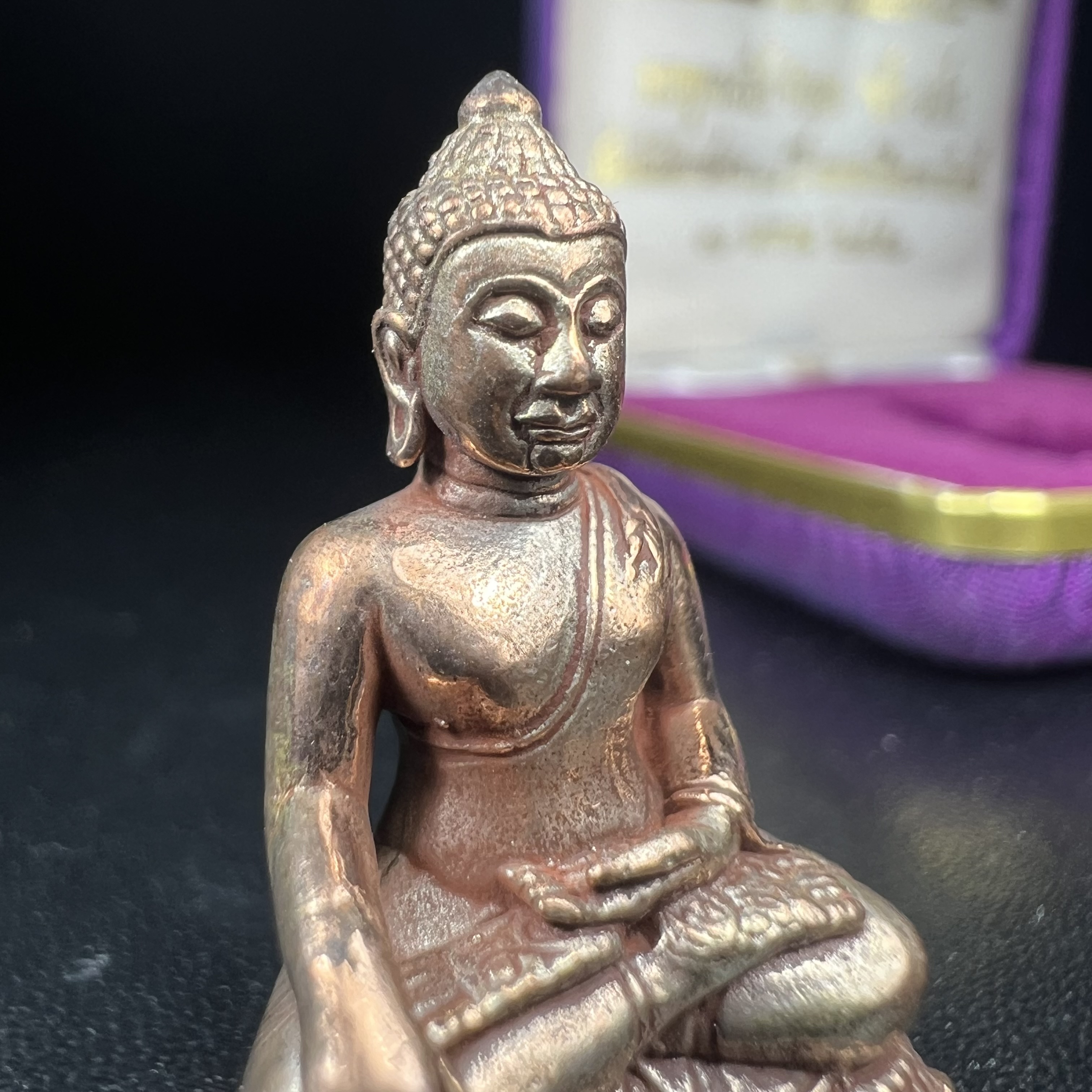 พระกริ่งพระพุทธนรสีห์ จปร.+ภปร. ครบรอบ 100 ปี ธนาคารไทยพาณิชย์ เนื้อนวโลหะ ปี 2550 สมเด็จพระเทพรัตนราชสุดาฯ เสด็จเป็นองค์ประธานในพิธีเททอง(พุทธศิลป์งดงาม)ด้านหน้าฐานประดับด้วยตราสัญลักษณ์พระปรมาภิไธยย่อ "จปร" และ "ภปร" เคียงคู่กันเป็นค