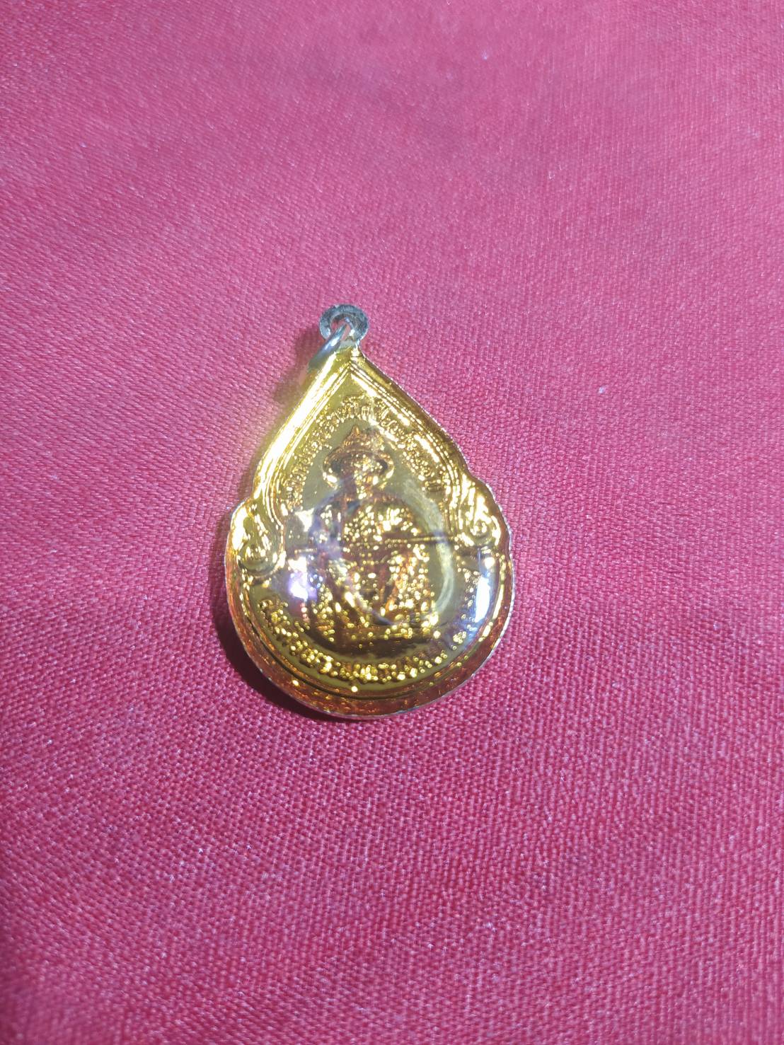 เหรียญพระแก้วมรกต ( ลงยา ) ปี 2524 ด้านหลังเป็นรูปรัชกาลที่ ๑