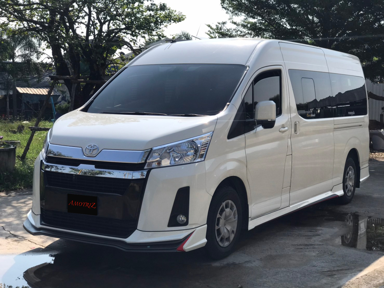 Toyota Commuter 2019 V.1 bodykits by Amoriz