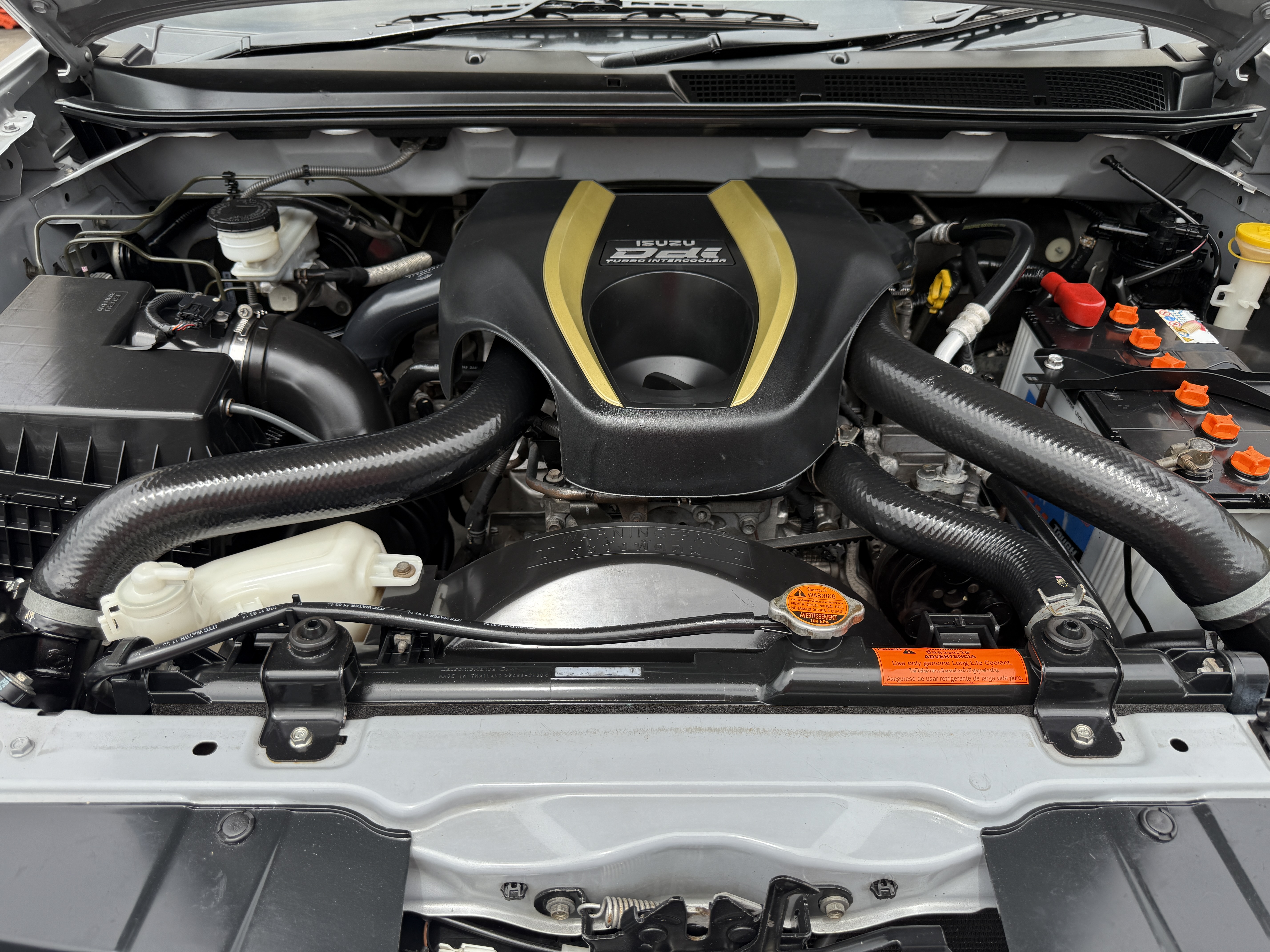 Isuzu Dmax All New Cab 2.5 Vgs Z 2015 เงิน