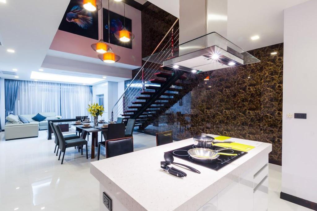 For Sales : Rawai, Private Pool Villa with Sea view, 3 Bedrooms 4 Bathrooms