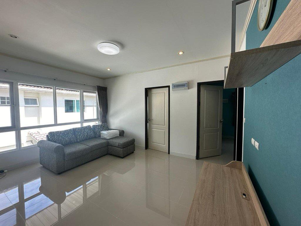 For Rent : Kohkaew, 2-Story detached house, 3+1 Bedrooms 3 Bathrooms