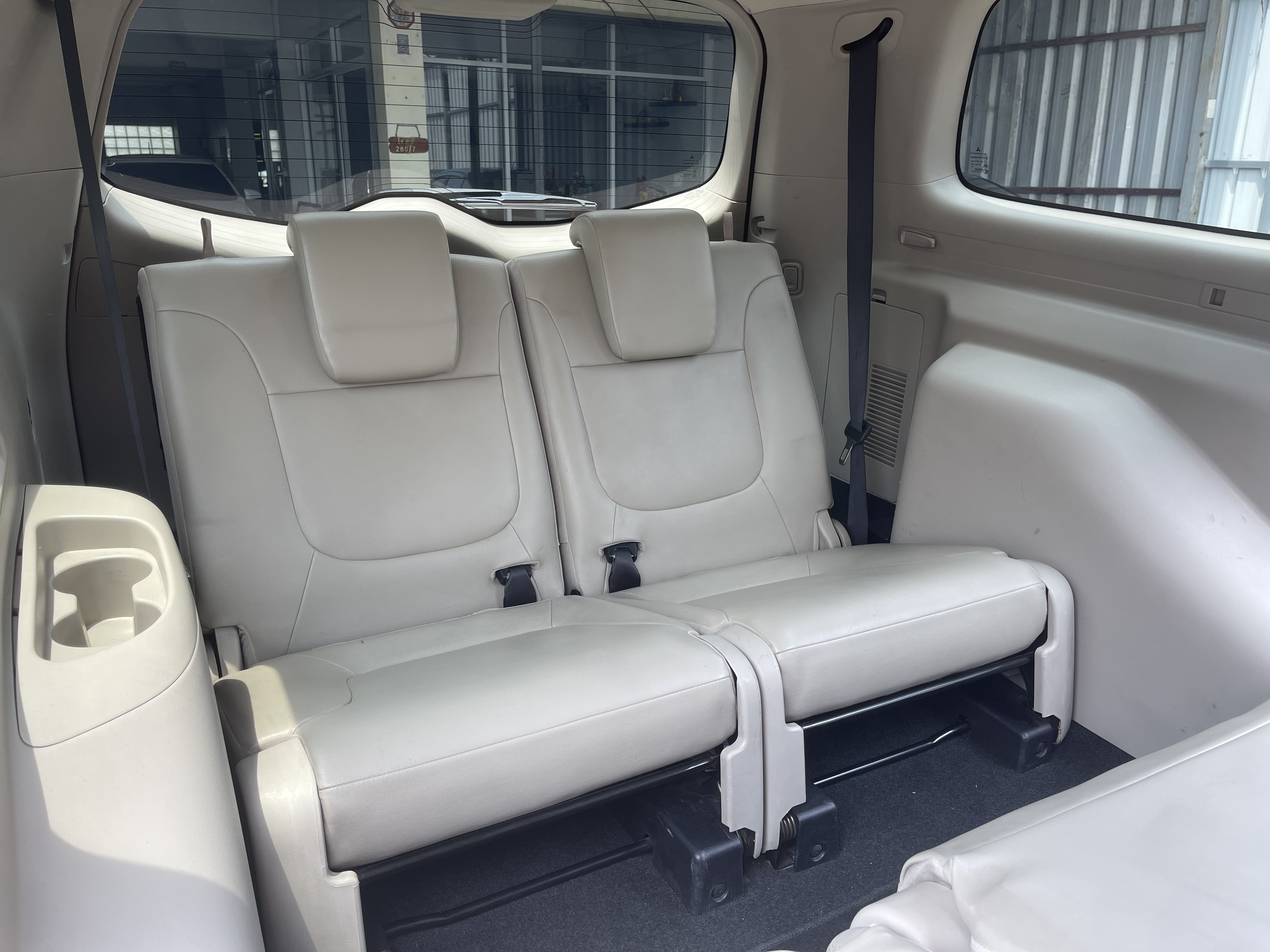 Mitsubishi Pajero Sport 2.5 GT 2WD At 2012 เงิน