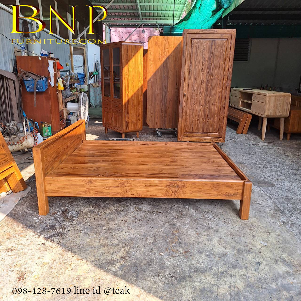 เตียงนอนโมเดิร์น 5 ฟุต รุ่น โฮย่า