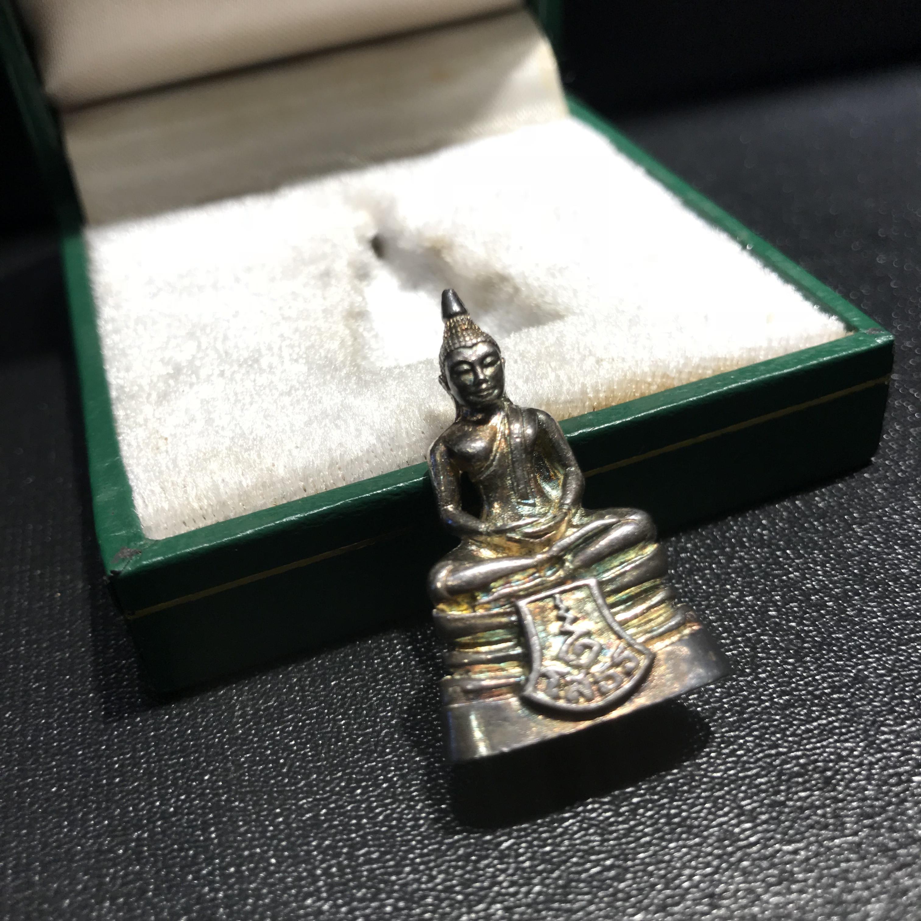 หลวงพ่อโสธร รุ่นกรมศุลกากร 120ปี พ.ศ.2537 เนื้อเงิน