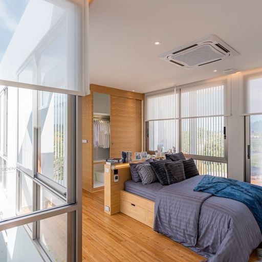 For Sales : Cherngtalay, 3-Storey Private Pool Villa @soi Pasak 8, 3 Bedrooms, 3 Ensuite bathrooms