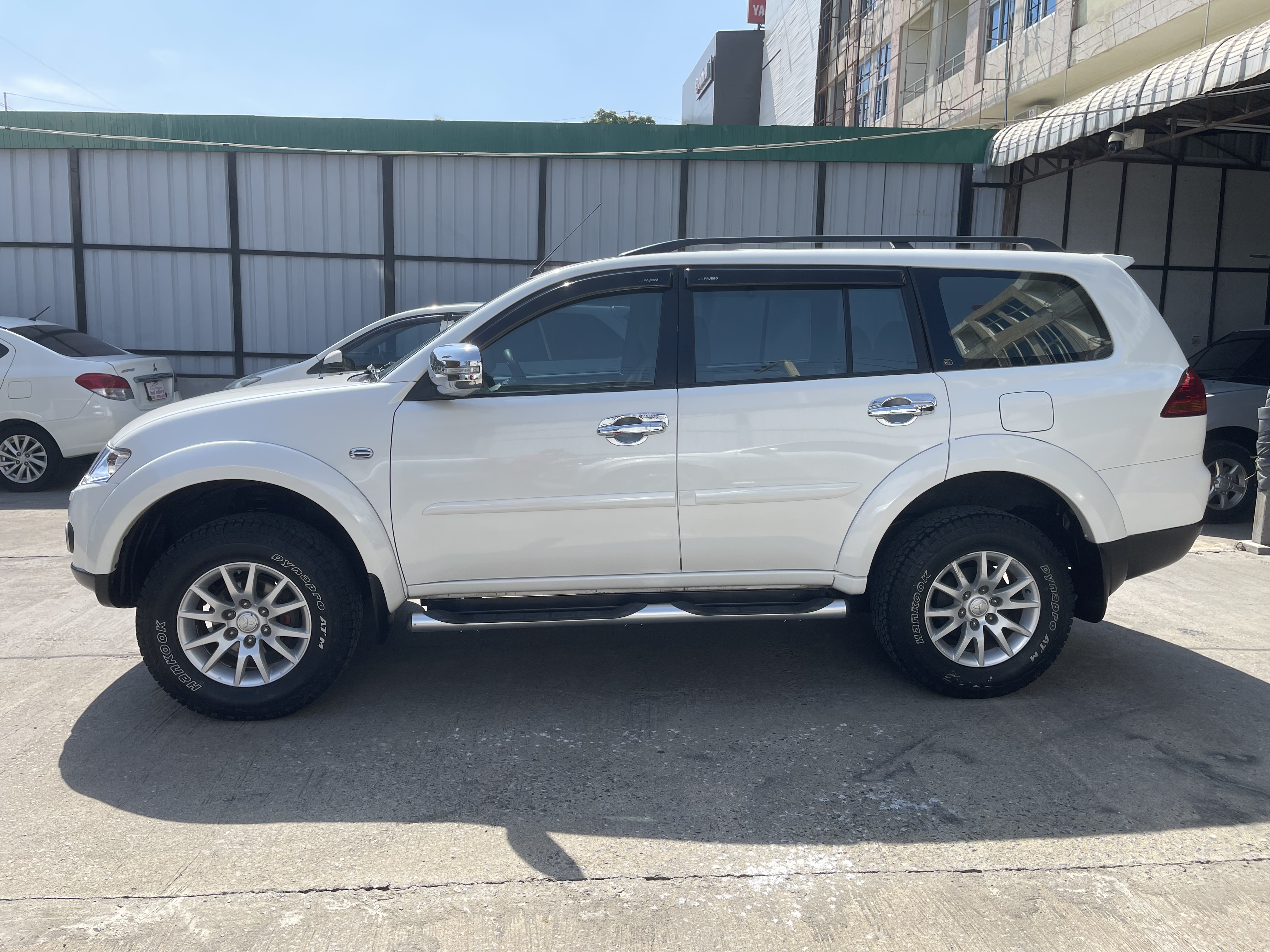 Mitsubishi Pajero Sport 2.5 GT 2WD At 2012 ขาวมุก