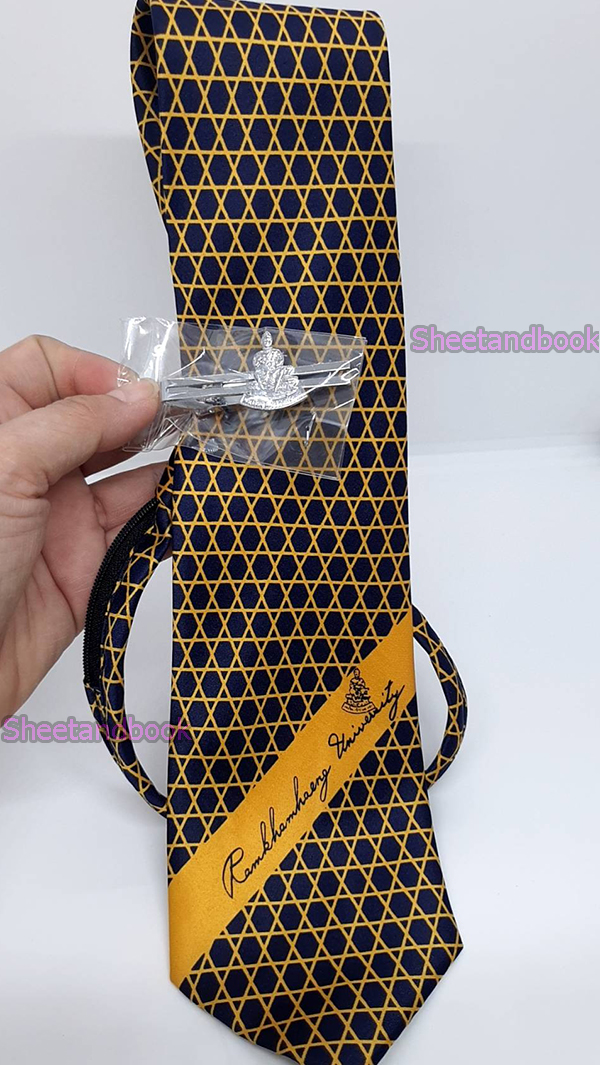 เครื่องแบบ เนคไท ม.รามคำแหง รับปริญญา (เนคไทลายชะลอมแบบสำเร็จพร้อมตัวหนีบสีเงินลายพ่อขุนฯ) DR0028 sheetandbook